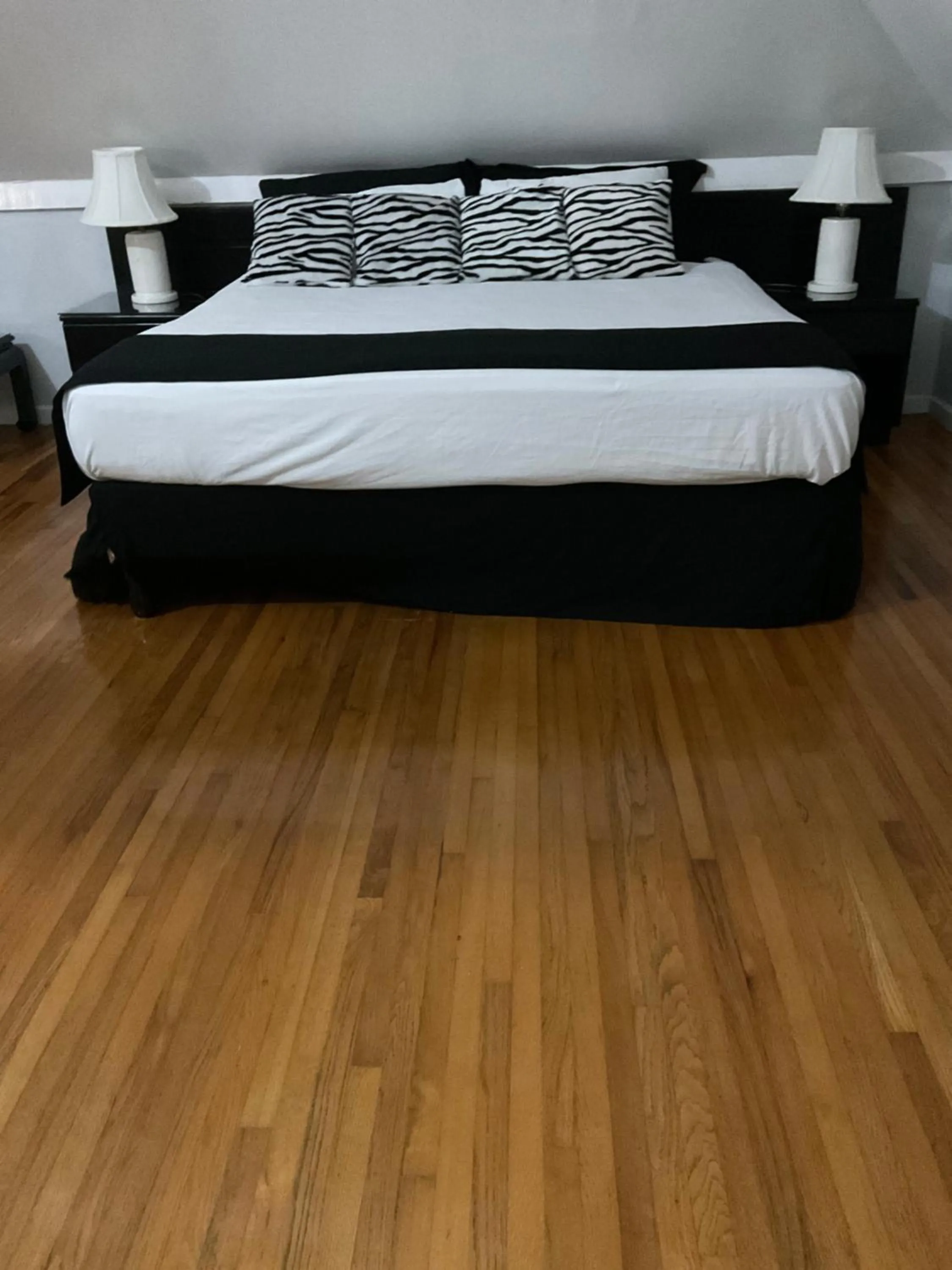 Bed in Mystic Ridge Paradise