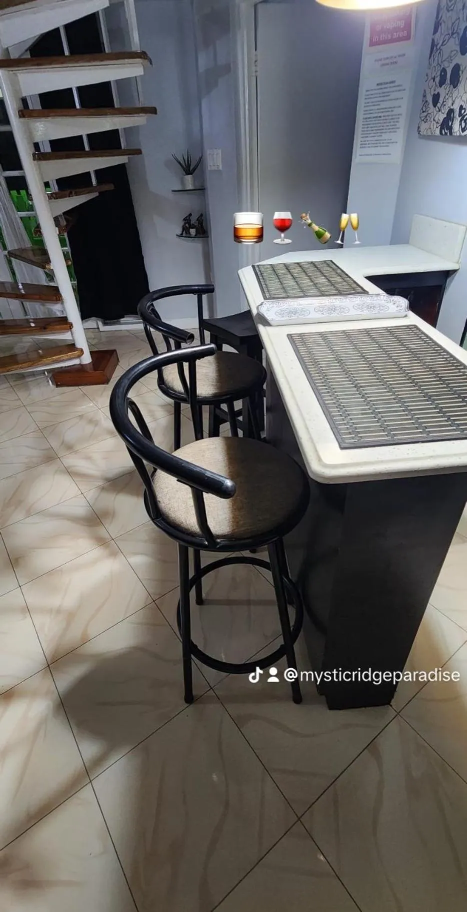 Kitchen or kitchenette in Mystic Ridge Paradise