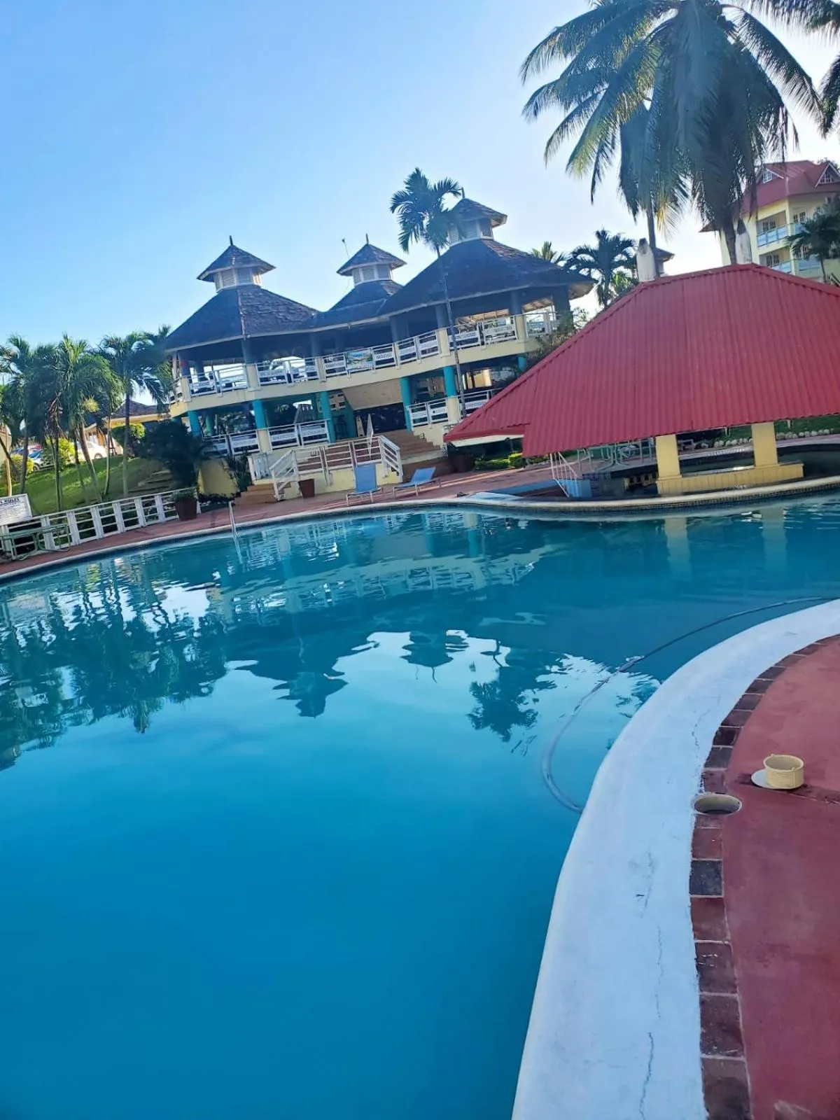 Swimming pool in Mystic Ridge Paradise