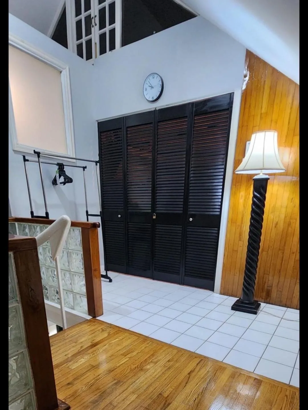 Photo of the whole room in Mystic Ridge Paradise