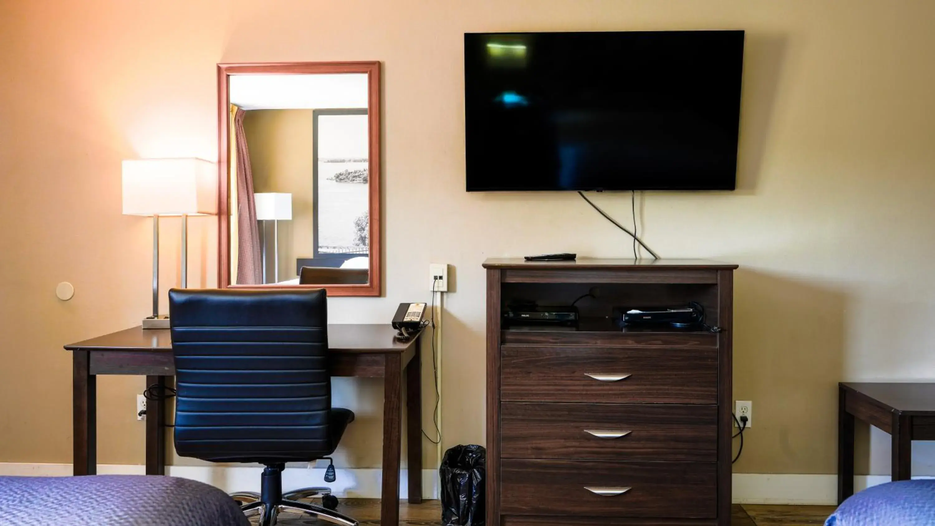 Super 8 by Wyndham Kingston Super 8 by Wyndham Kingston