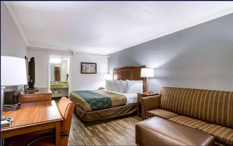 Bed in Travelodge by Wyndham Canton-Livonia Area, MI Bed in Travelodge by Wyndham Canton-Livonia Area, MI