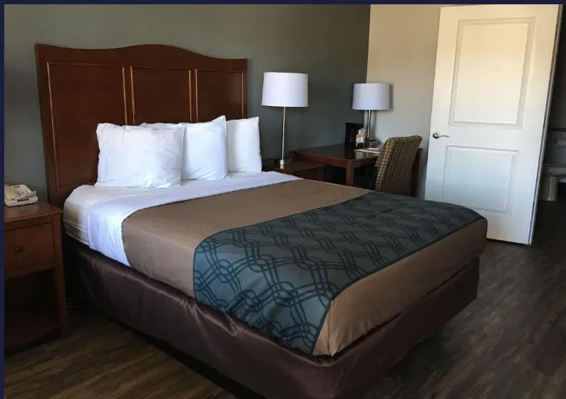 Bed in Travelodge by Wyndham Canton-Livonia Area, MI
