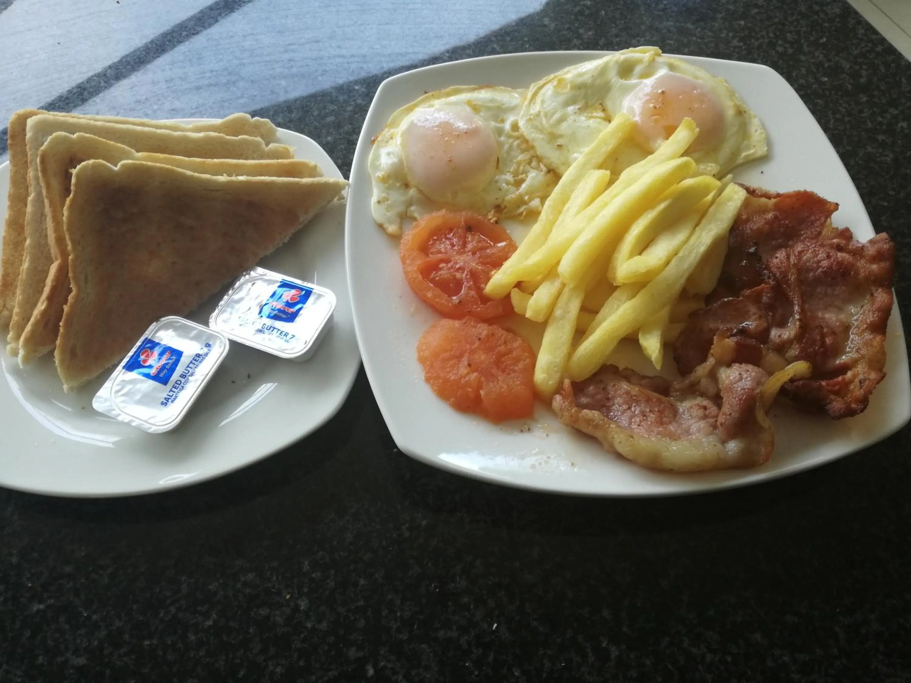 Breakfast in Hidden Inn