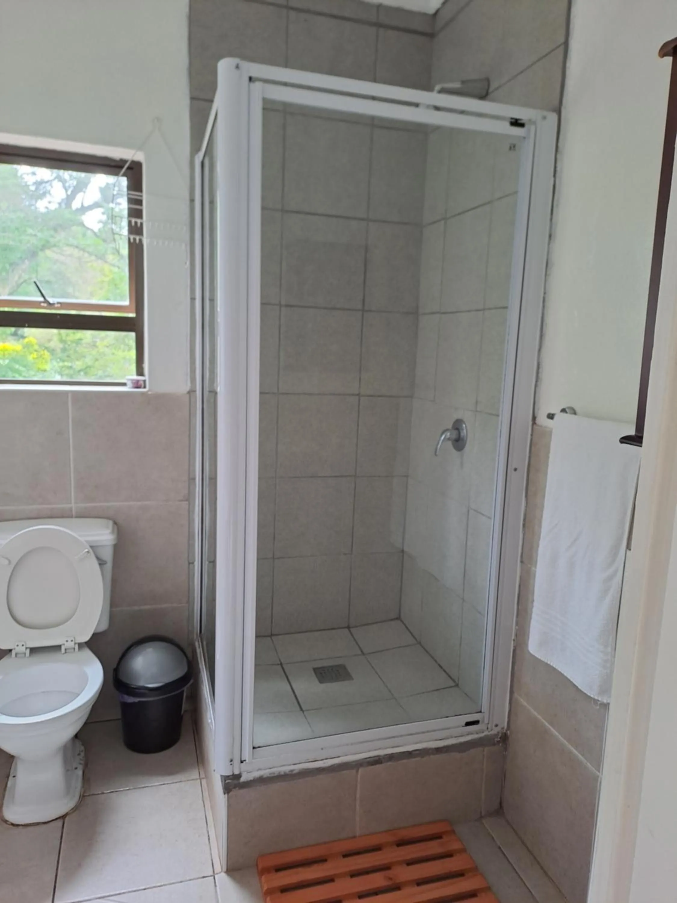 Shower in Hidden Inn