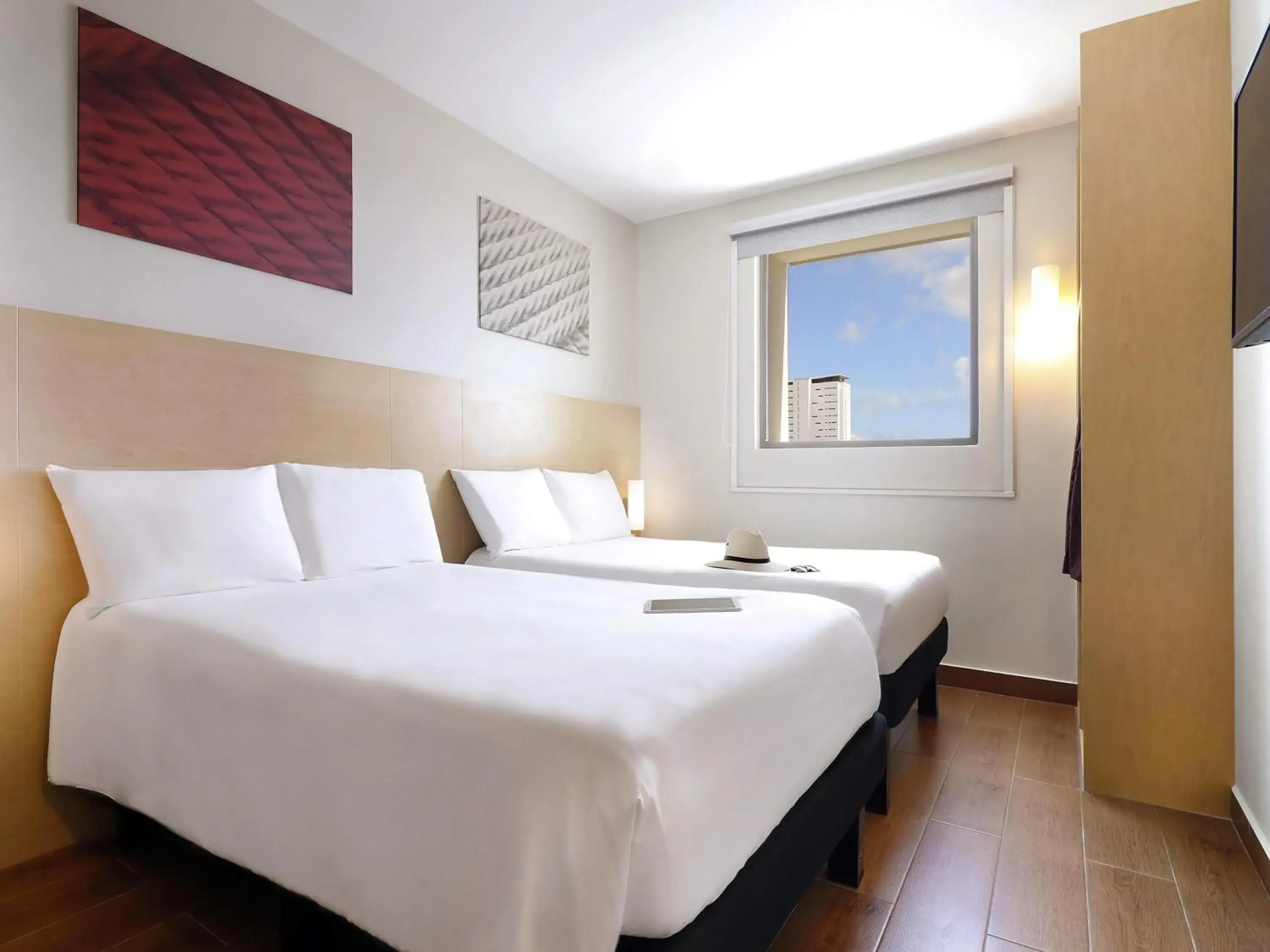 Bedroom, Bed in Ibis Cancun Centro Bedroom, Bed in Ibis Cancun Centro