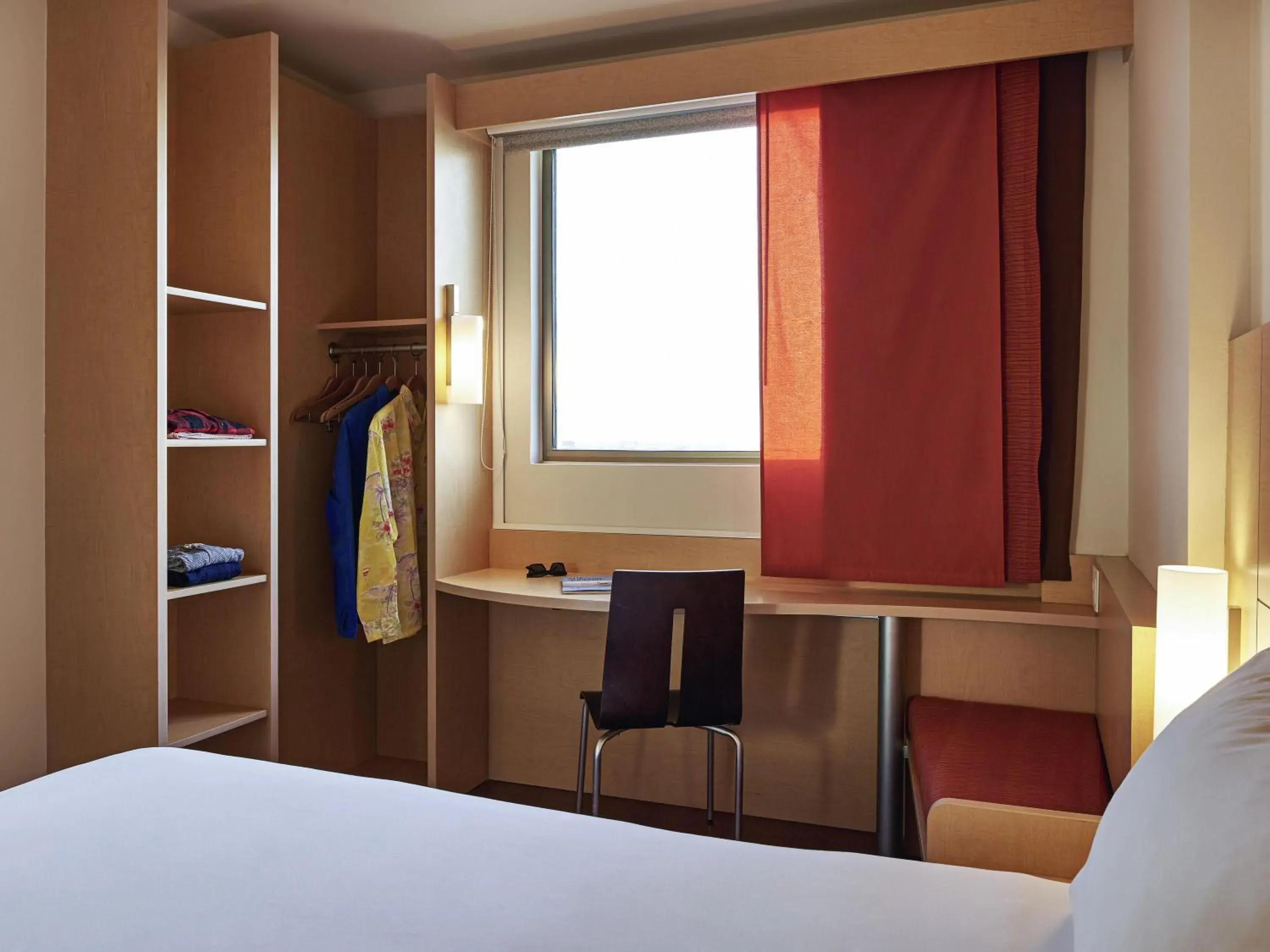 Bedroom, Bed in Ibis Cancun Centro Bedroom, Bed in Ibis Cancun Centro