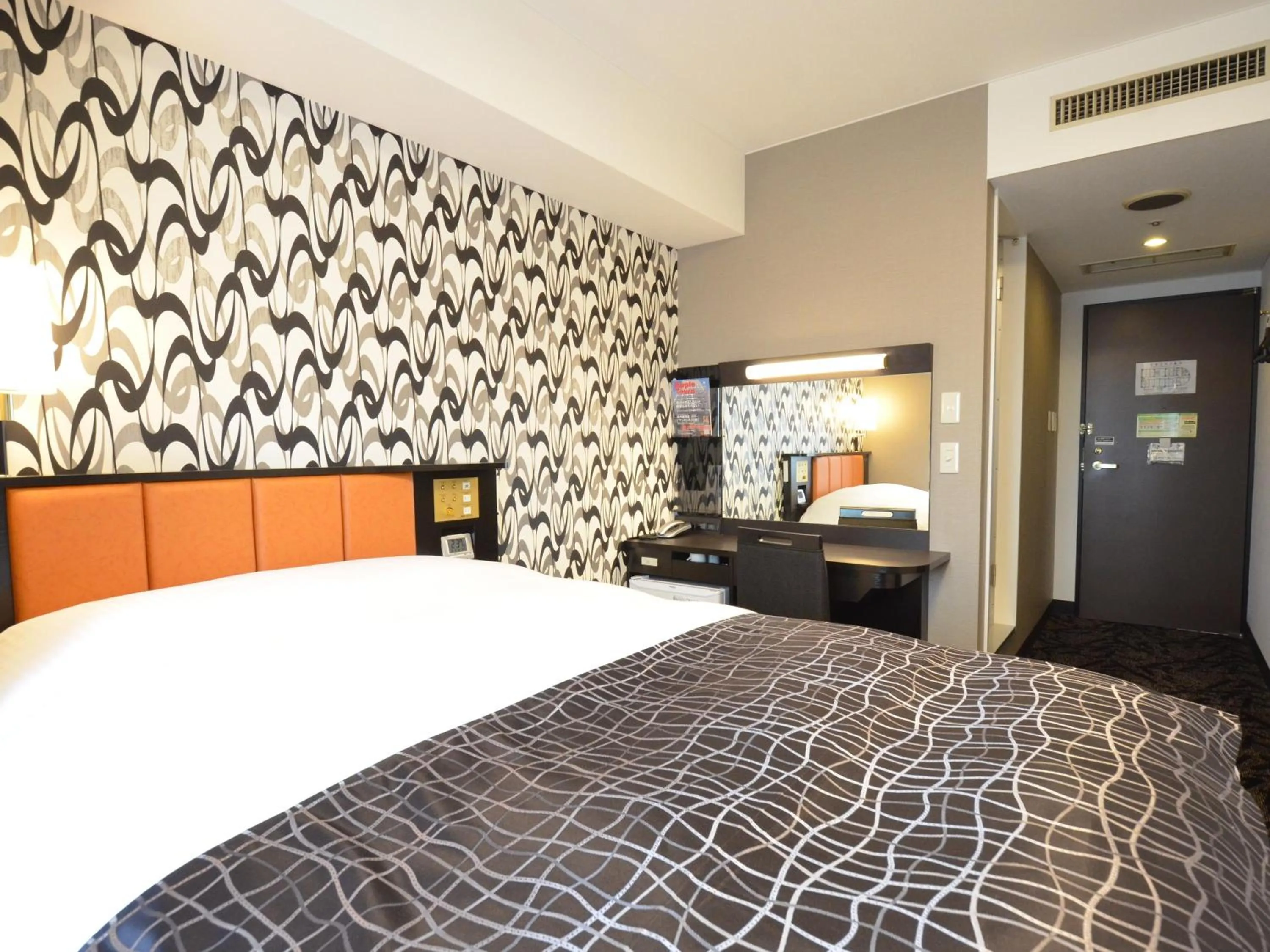 Photo of the whole room, Bed in APA Hotel Biwako Seta Ekimae