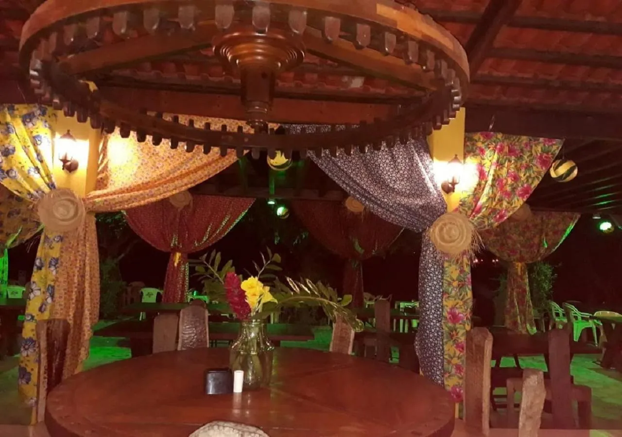 Restaurant/places to eat in Hotel e Mirante recanto alto da serra