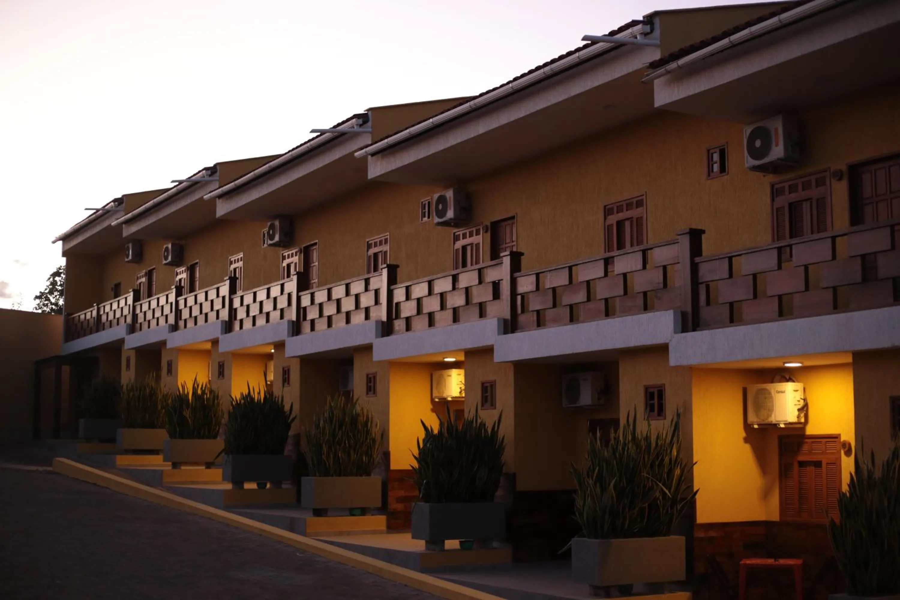 Property building in Hotel e Mirante recanto alto da serra