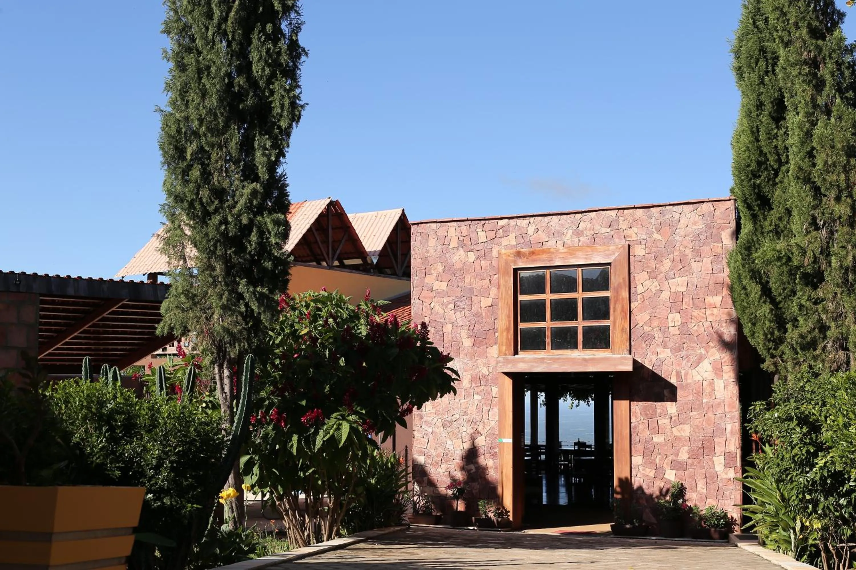 Hotel e Mirante recanto alto da serra