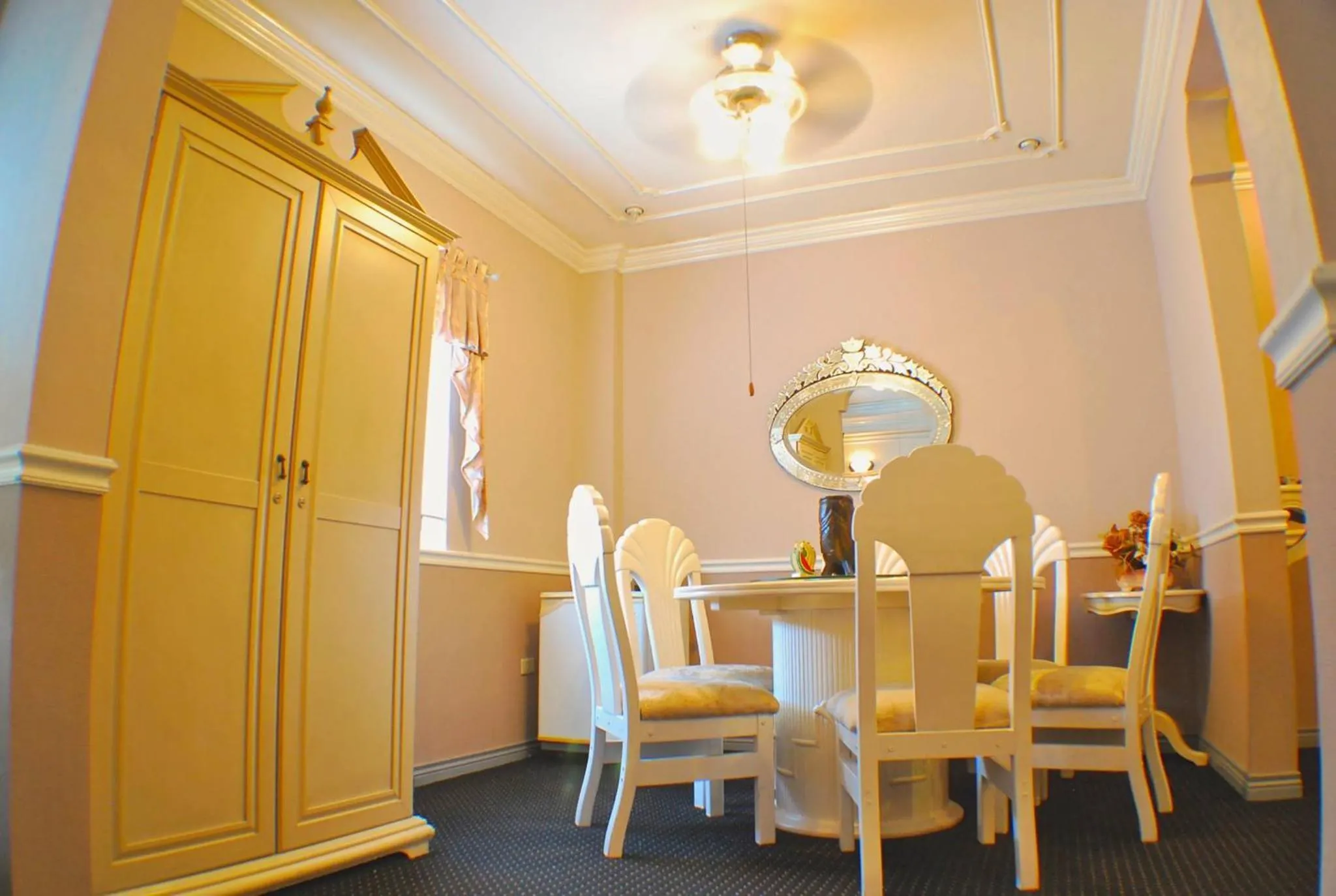 Dining area in SM Travelodge