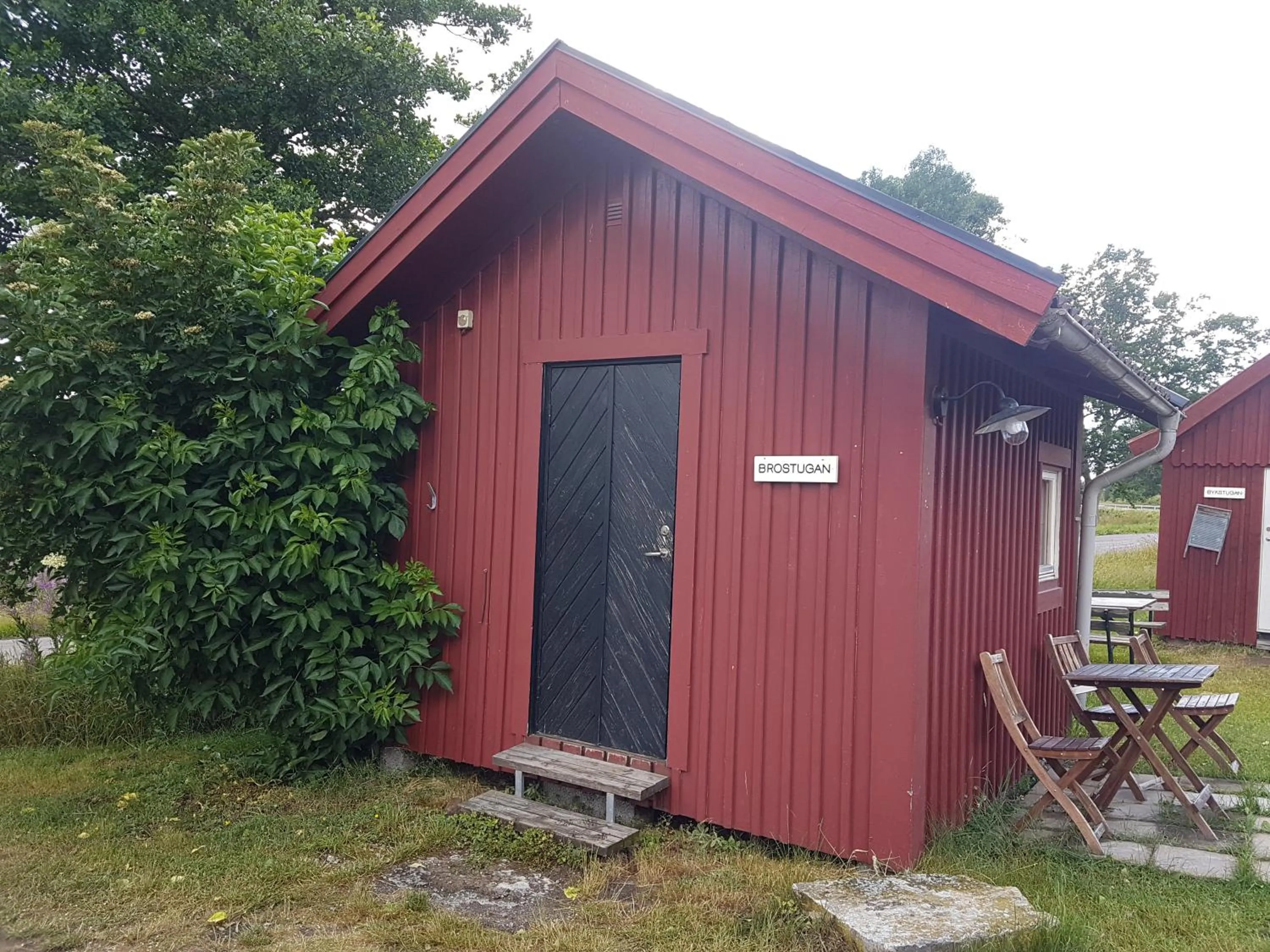 Brådtom Slusscafé & Stugor