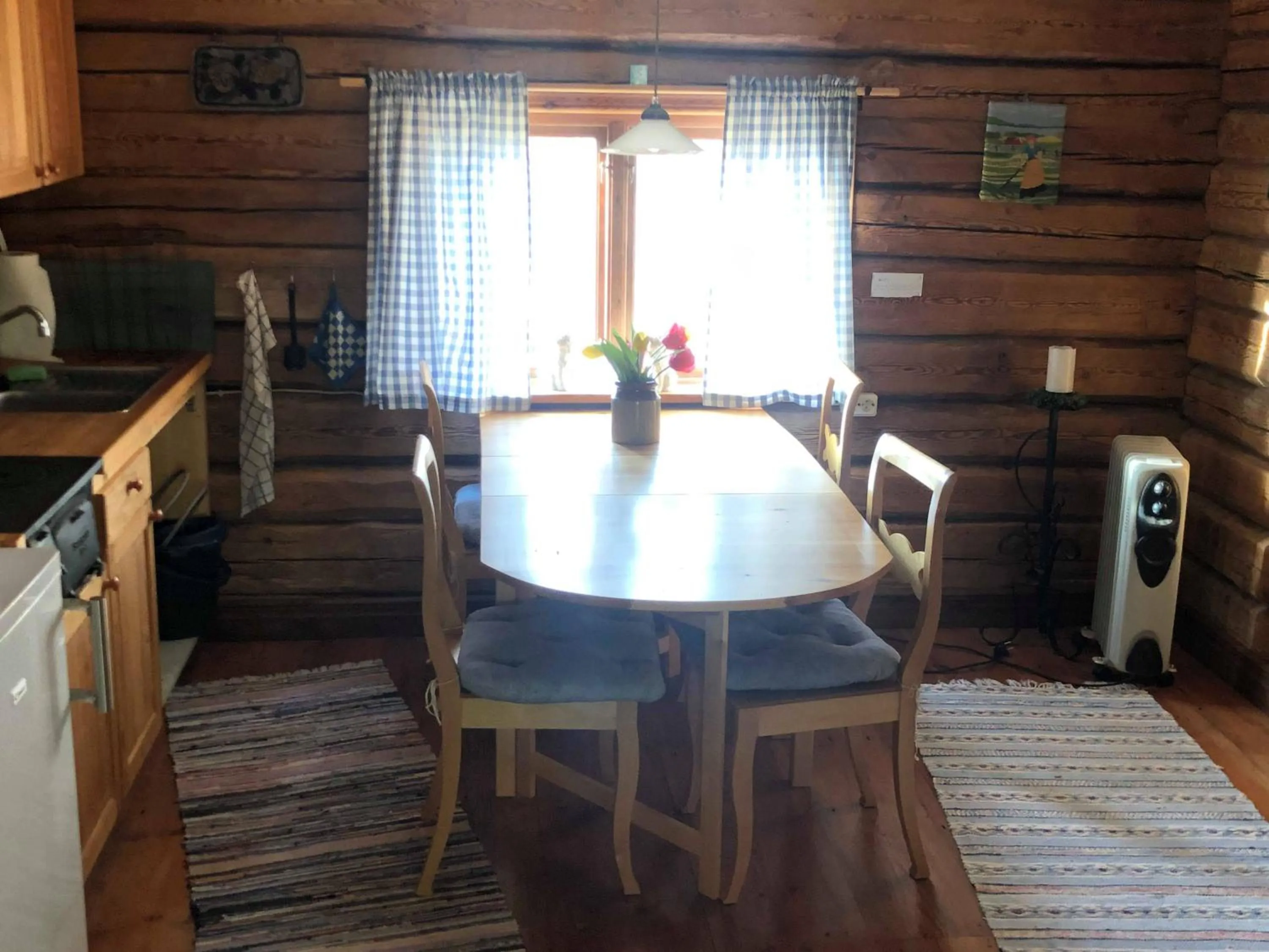 Brådtom Slusscafé & Stugor