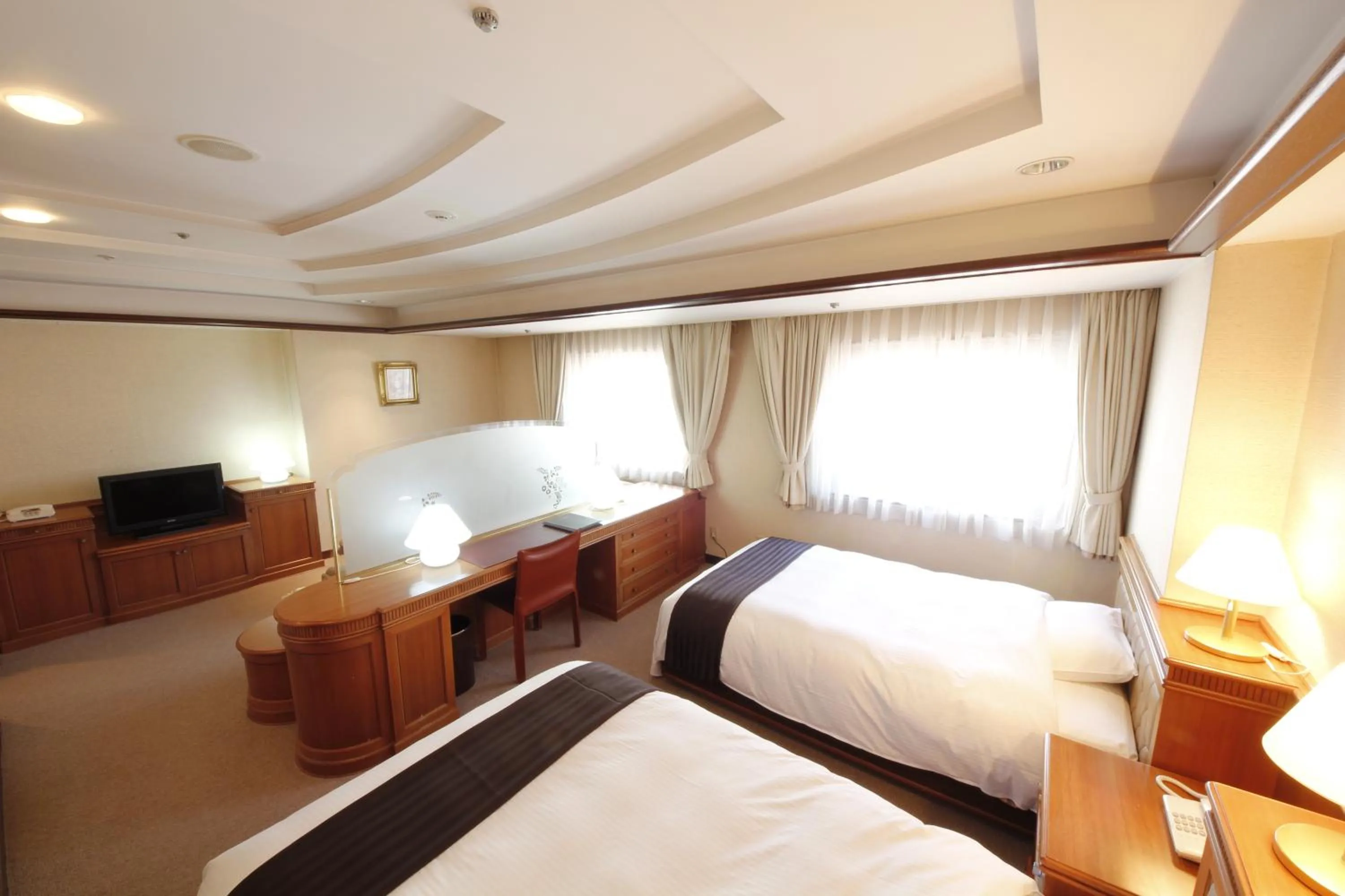 Photo of the whole room, Bed in Hotel Hiroshima Garden Palace