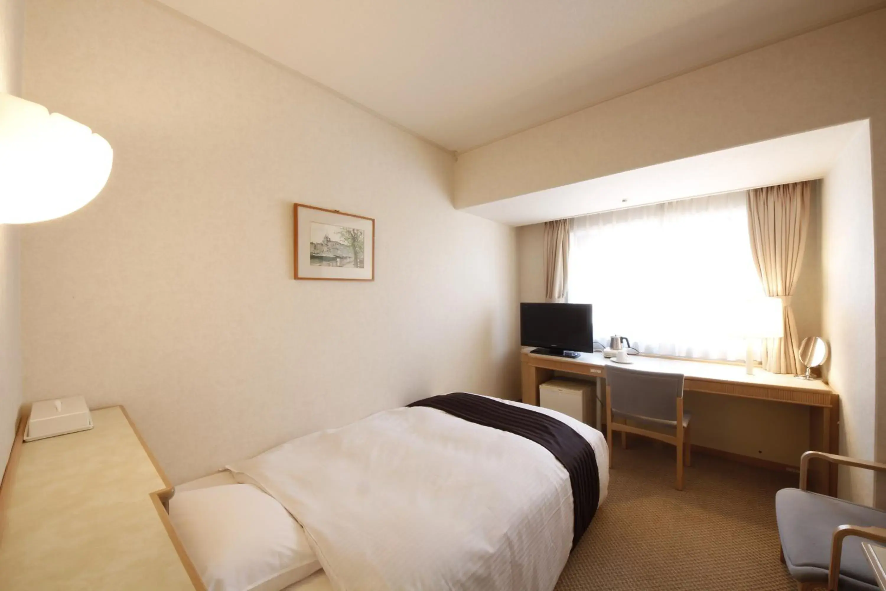 Photo of the whole room, Bed in Hotel Hiroshima Garden Palace Photo of the whole room, Bed in Hotel Hiroshima Garden Palace