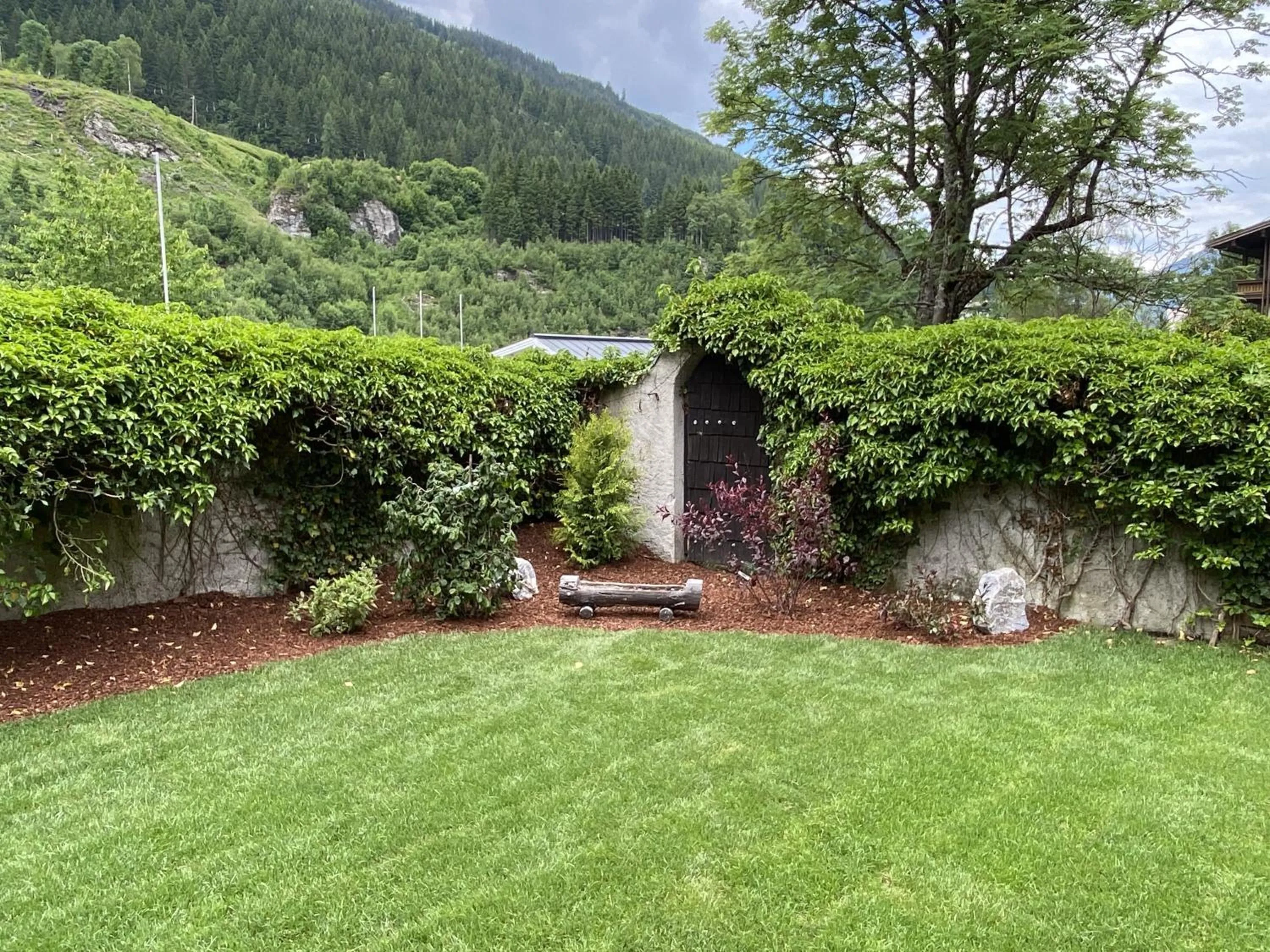 Garden in Bergzeit Appartments
