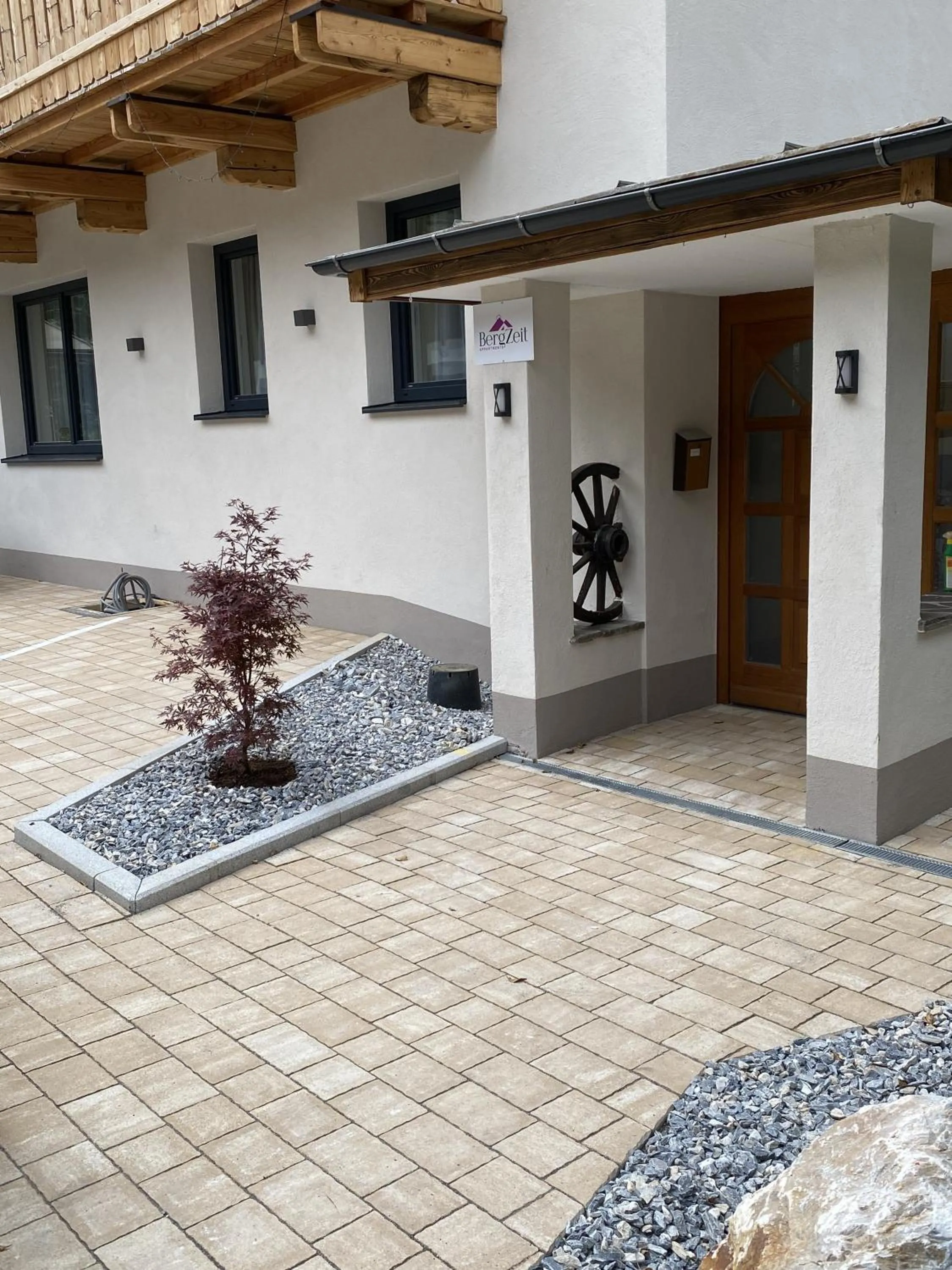 Facade/entrance in Bergzeit Appartments