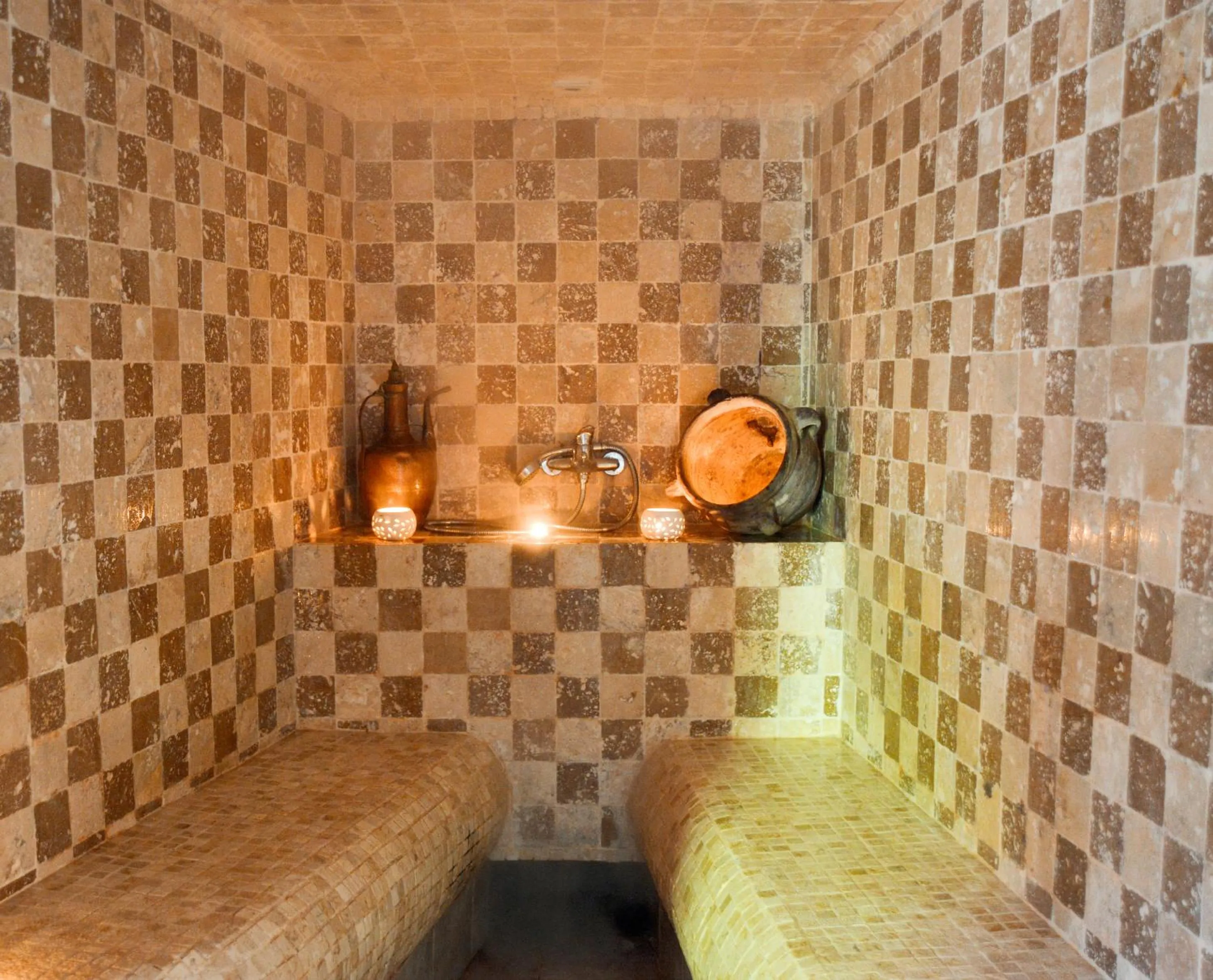 Steam room in Le Catalan