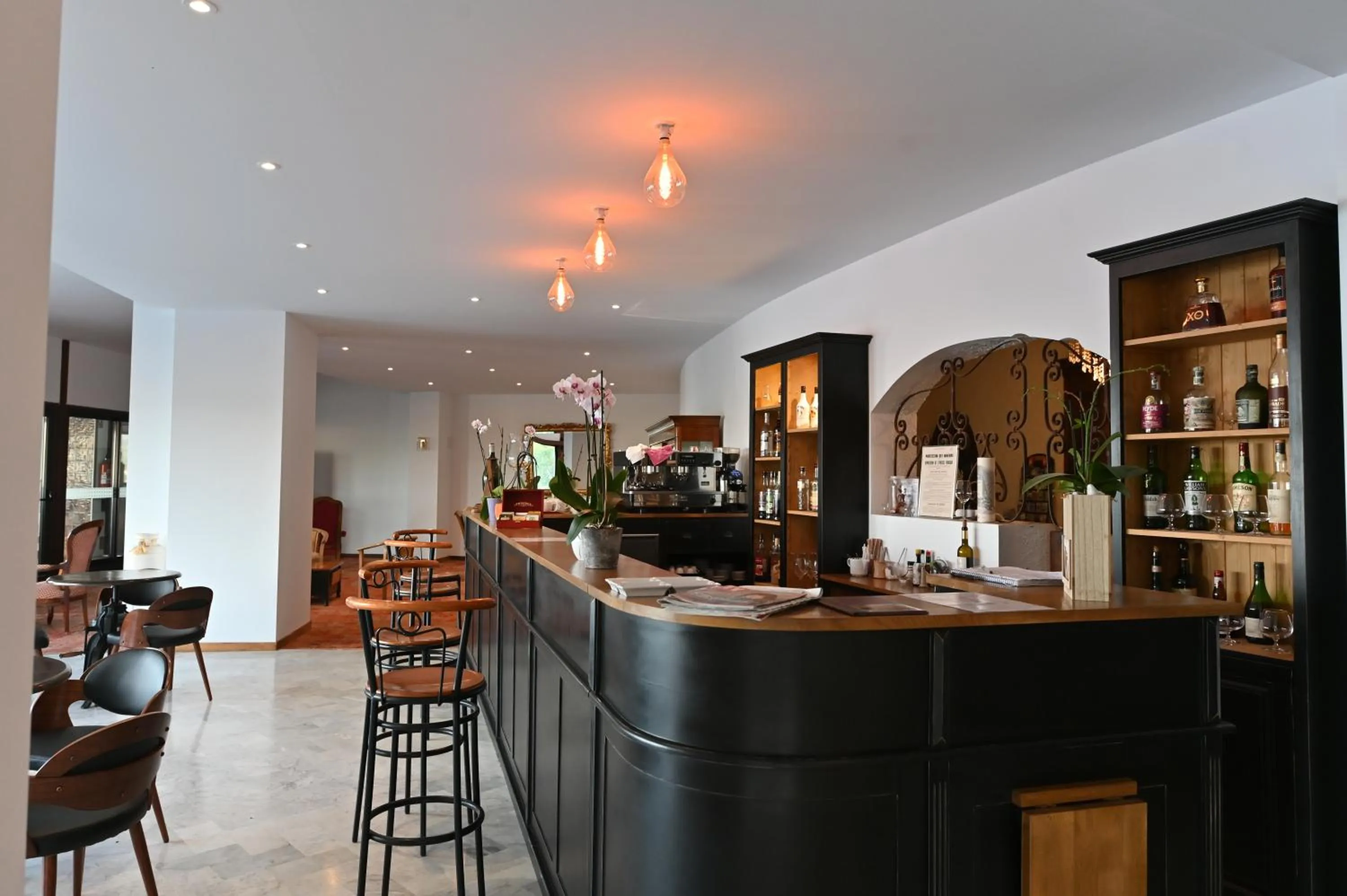 Lounge or bar in Le Catalan