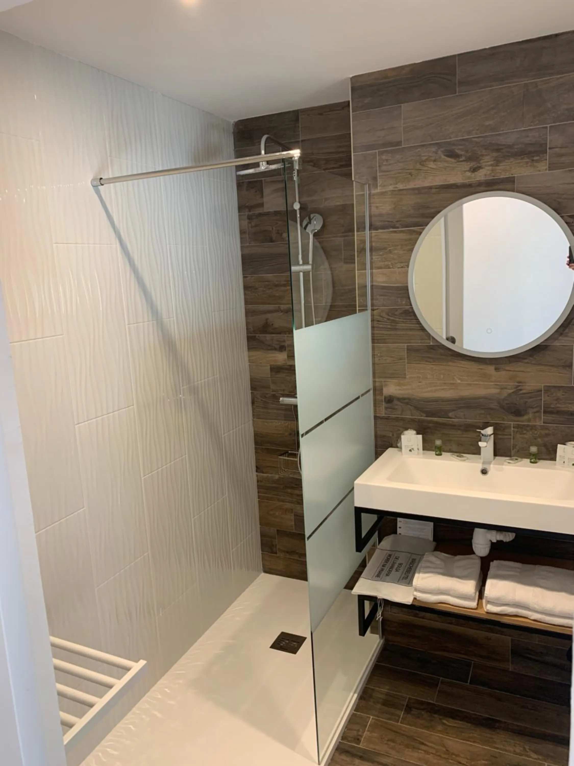 Bathroom in Le Catalan