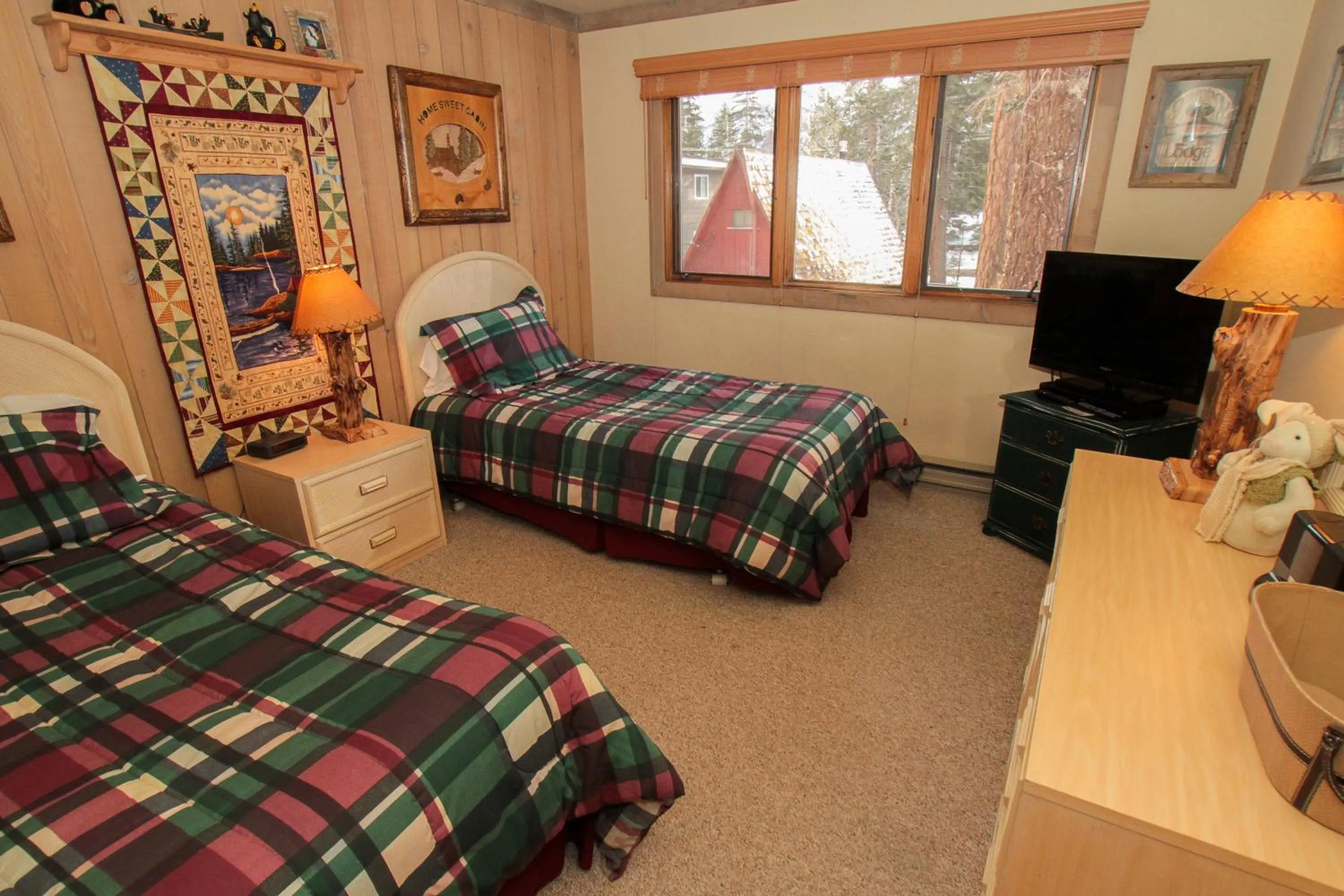 Other, Bed in Mountainback 48 Corner Unit