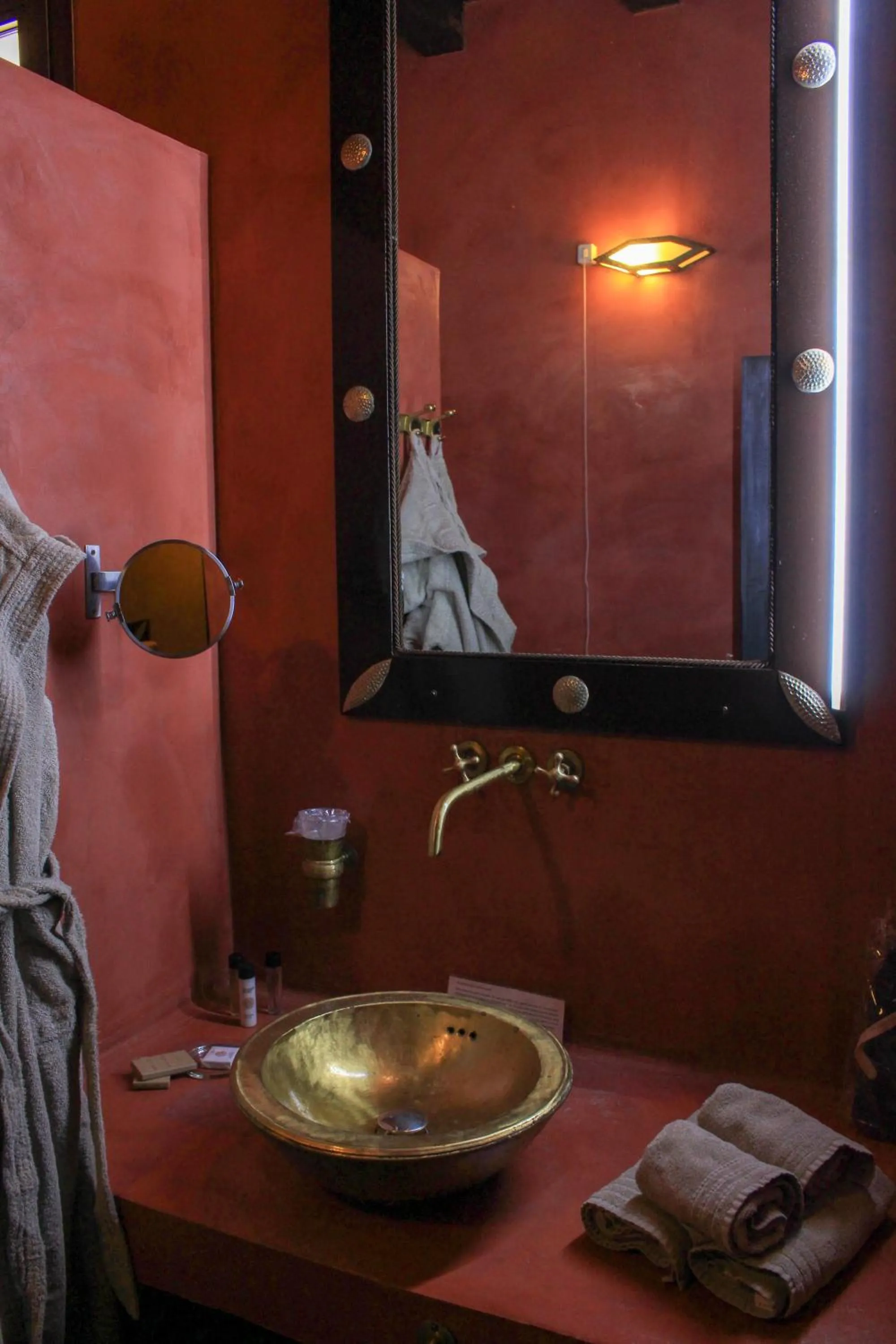 Bathroom in Masseria & Spa LuciaGiovanni