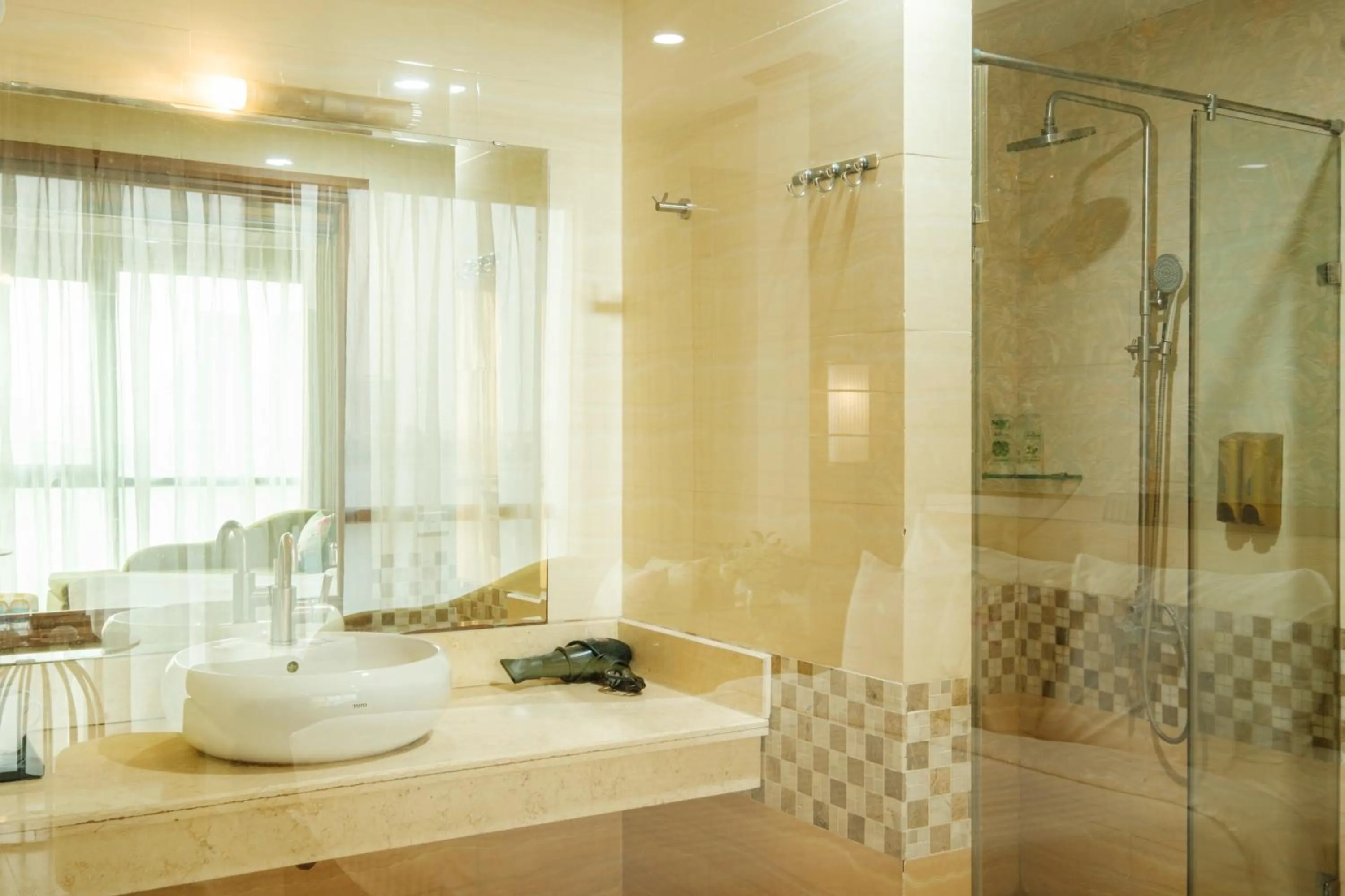 Bathroom in Sunset Westlake Hanoi Hotel