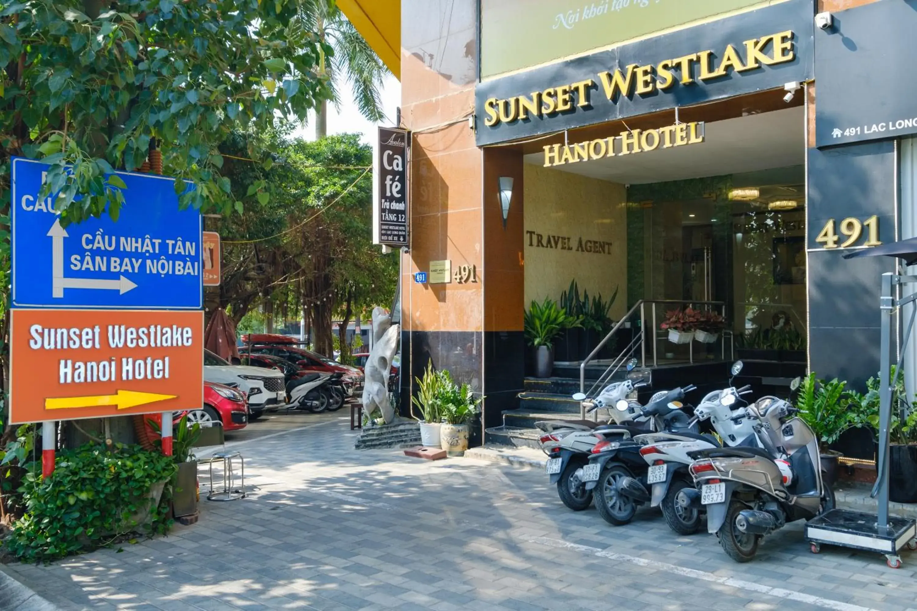 Property building in Sunset Westlake Hanoi Hotel Property building in Sunset Westlake Hanoi Hotel