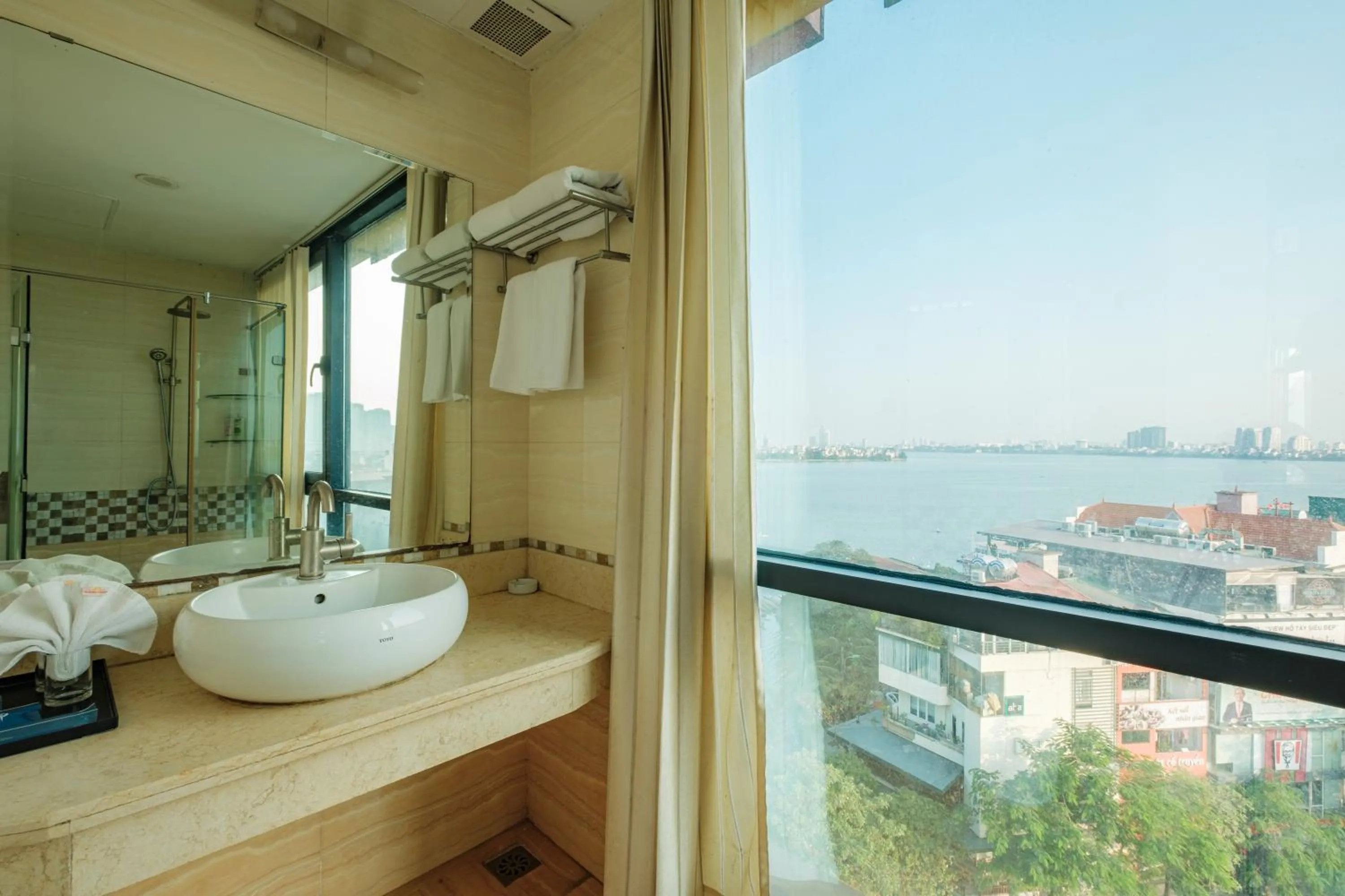 Sunset Westlake Hanoi Hotel