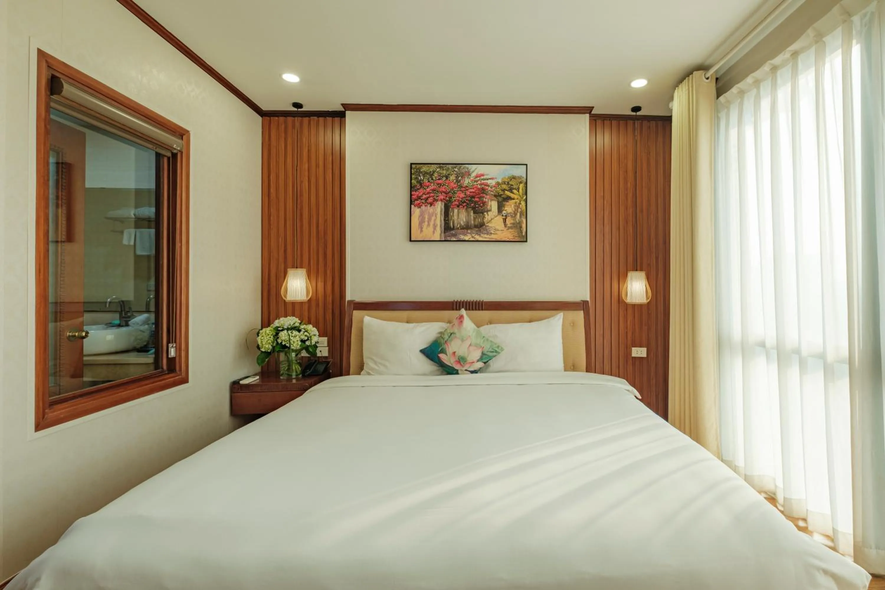 Bed in Sunset Westlake Hanoi Hotel