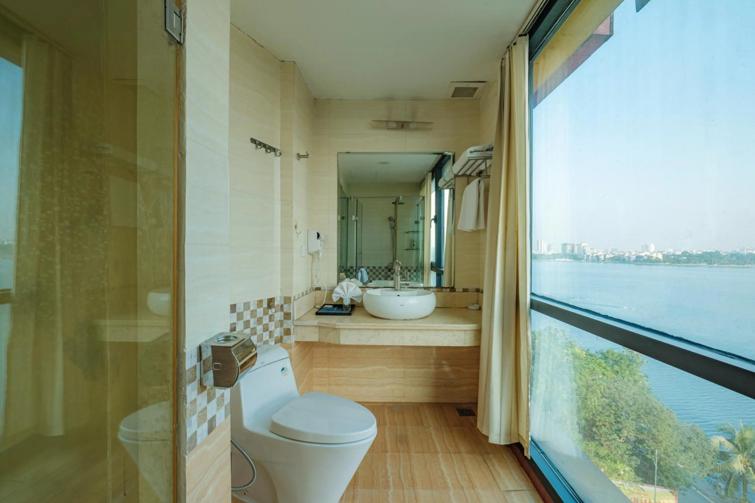 Sunset Westlake Hanoi Hotel