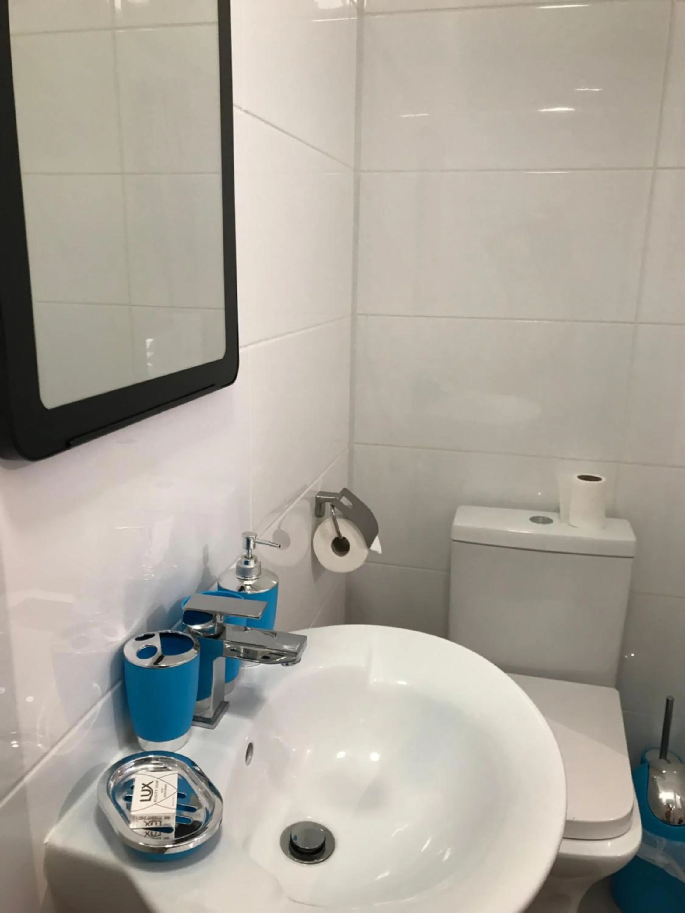 Toilet in Oxford Bed and Breakfast