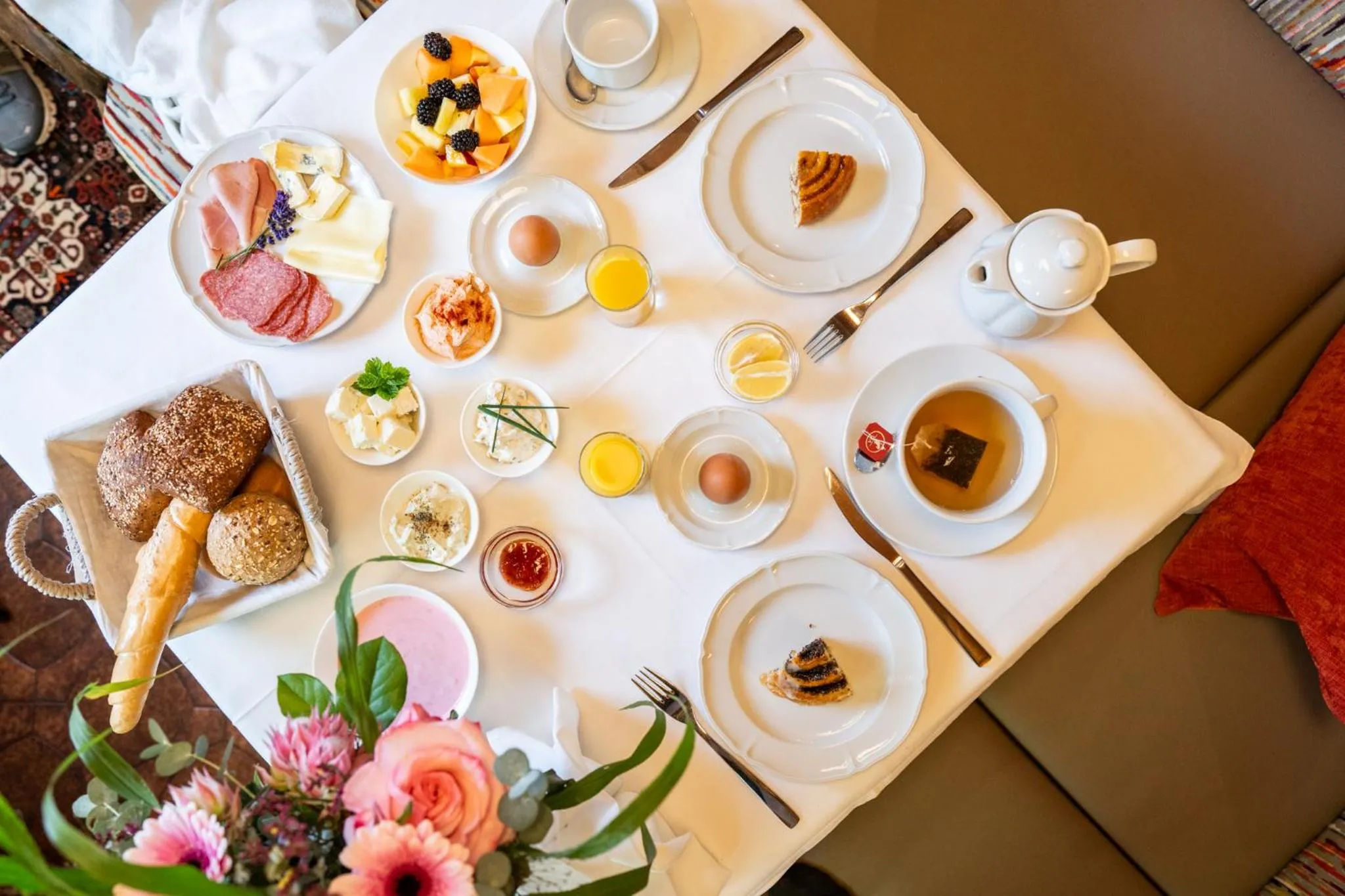 Breakfast in Gästehaus Schusser an der Therme, Frühstück, Doppelzimmer und Ferienwohnung