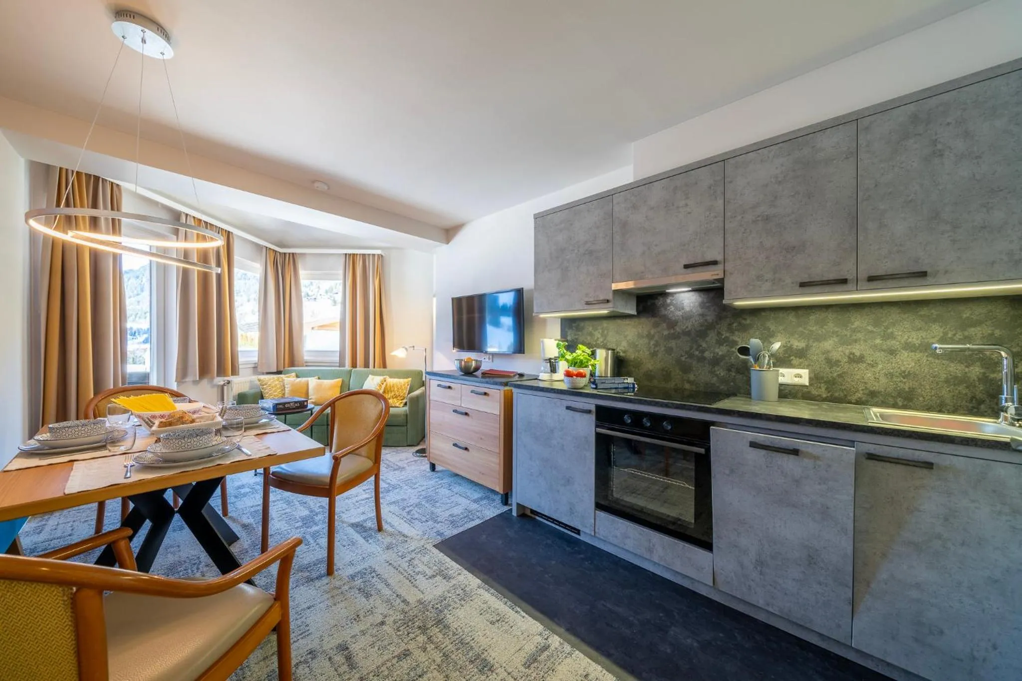 Photo of the whole room in Gästehaus Schusser an der Therme, Frühstück, Doppelzimmer und Ferienwohnung