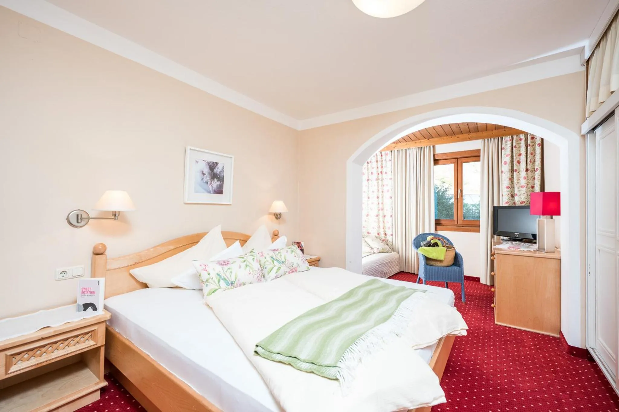 Bedroom, Bed in Gästehaus Schusser an der Therme, Frühstück, Doppelzimmer und Ferienwohnung