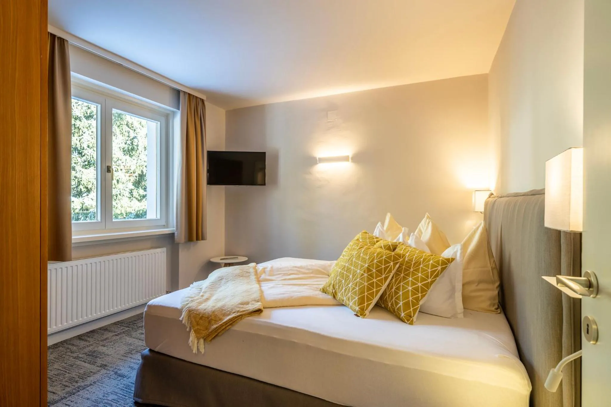 Bedroom, Bed in Gästehaus Schusser an der Therme, Frühstück, Doppelzimmer und Ferienwohnung