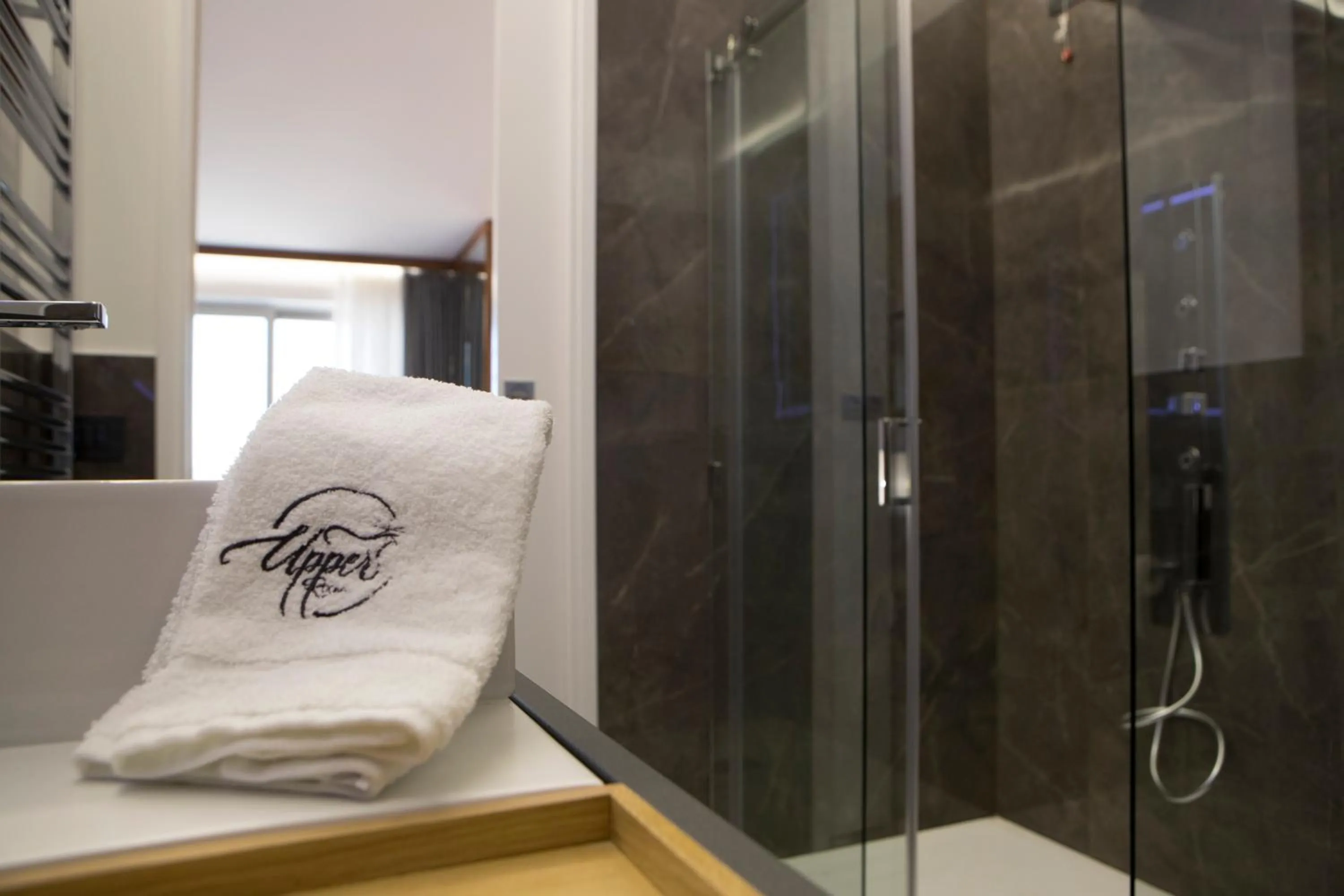 Shower in Upper - Boutique Hotel