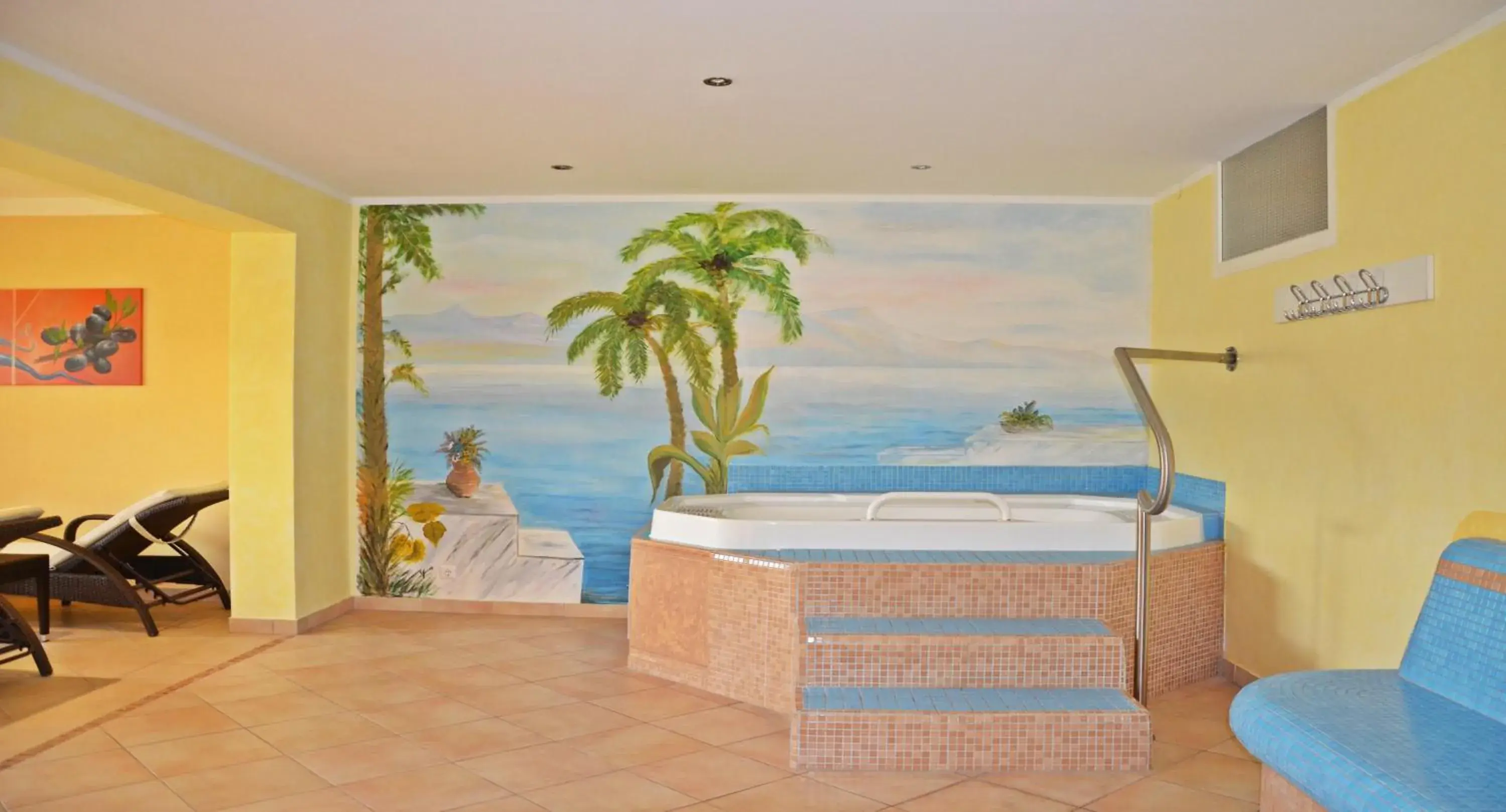 Hot Tub, Bathroom in Hotel Fantur