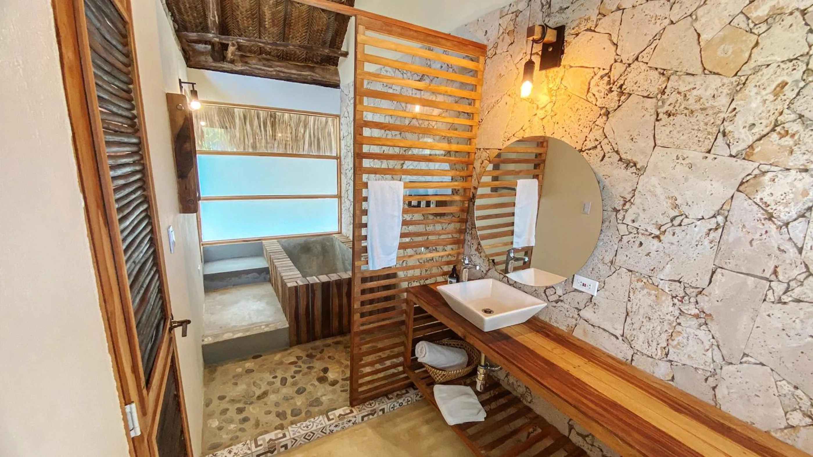 Bathroom in Tay Beach Hotel Tayrona