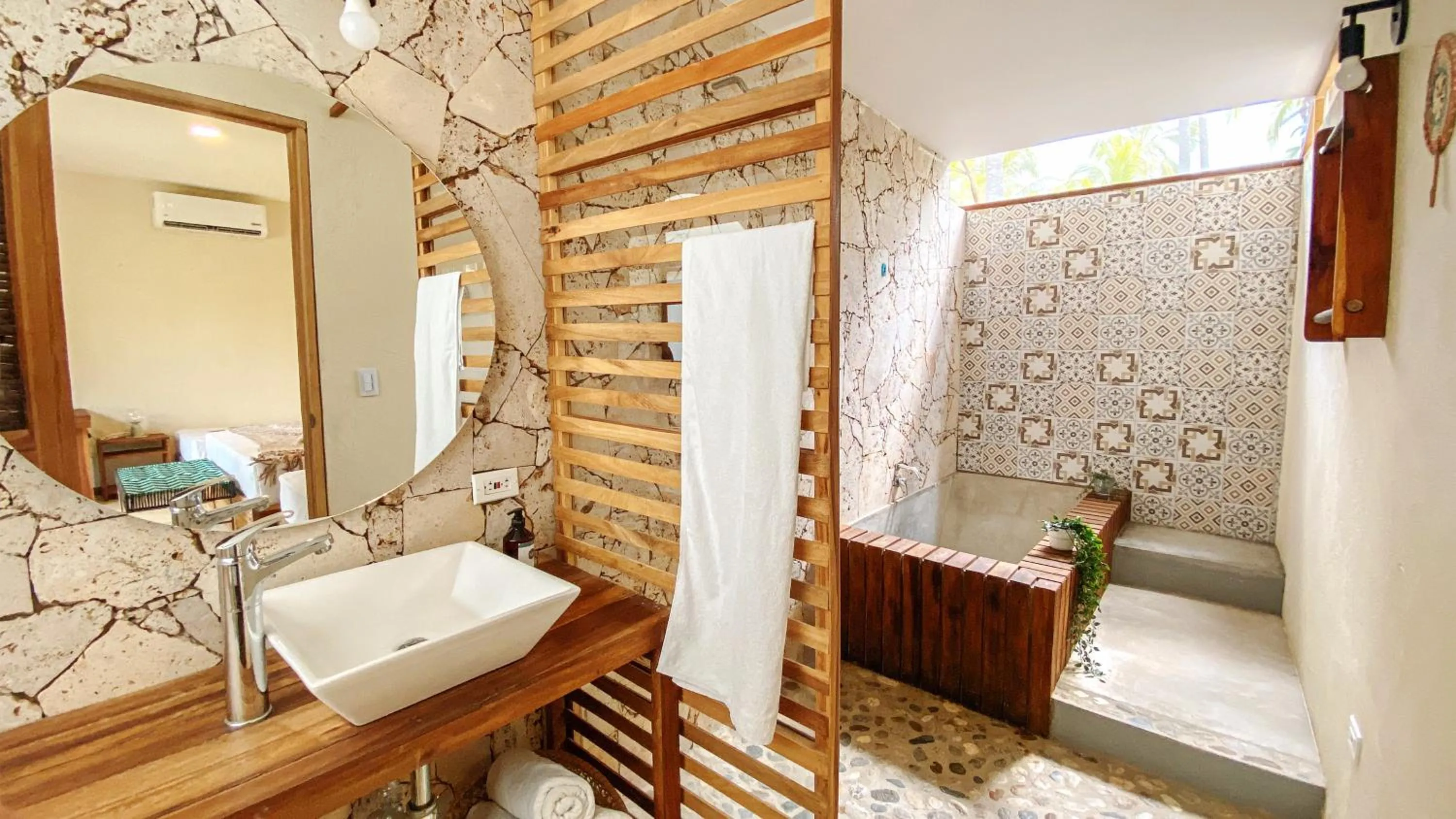 Bathroom in Tay Beach Hotel Tayrona