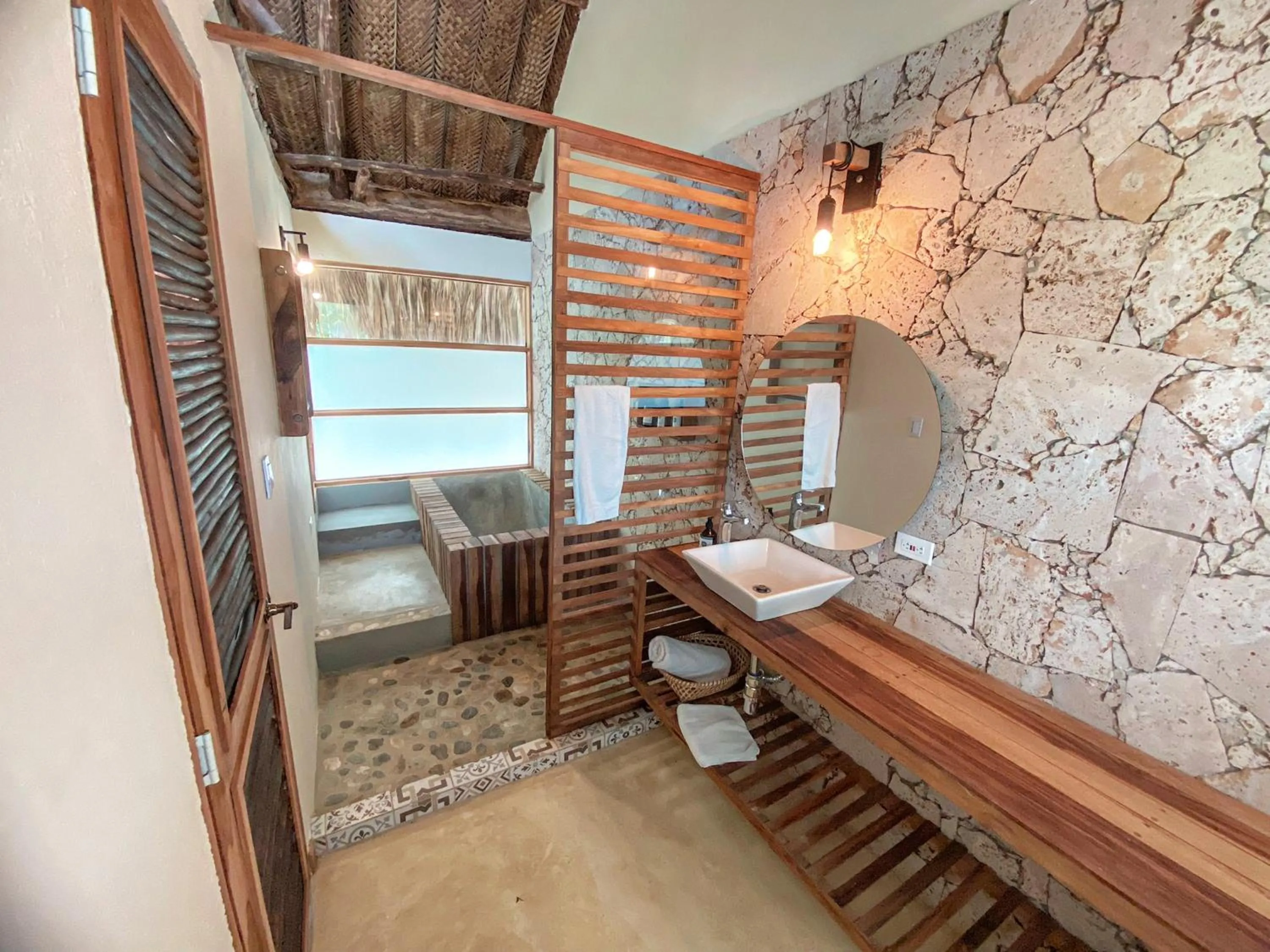 Bathroom in Tay Beach Hotel Tayrona