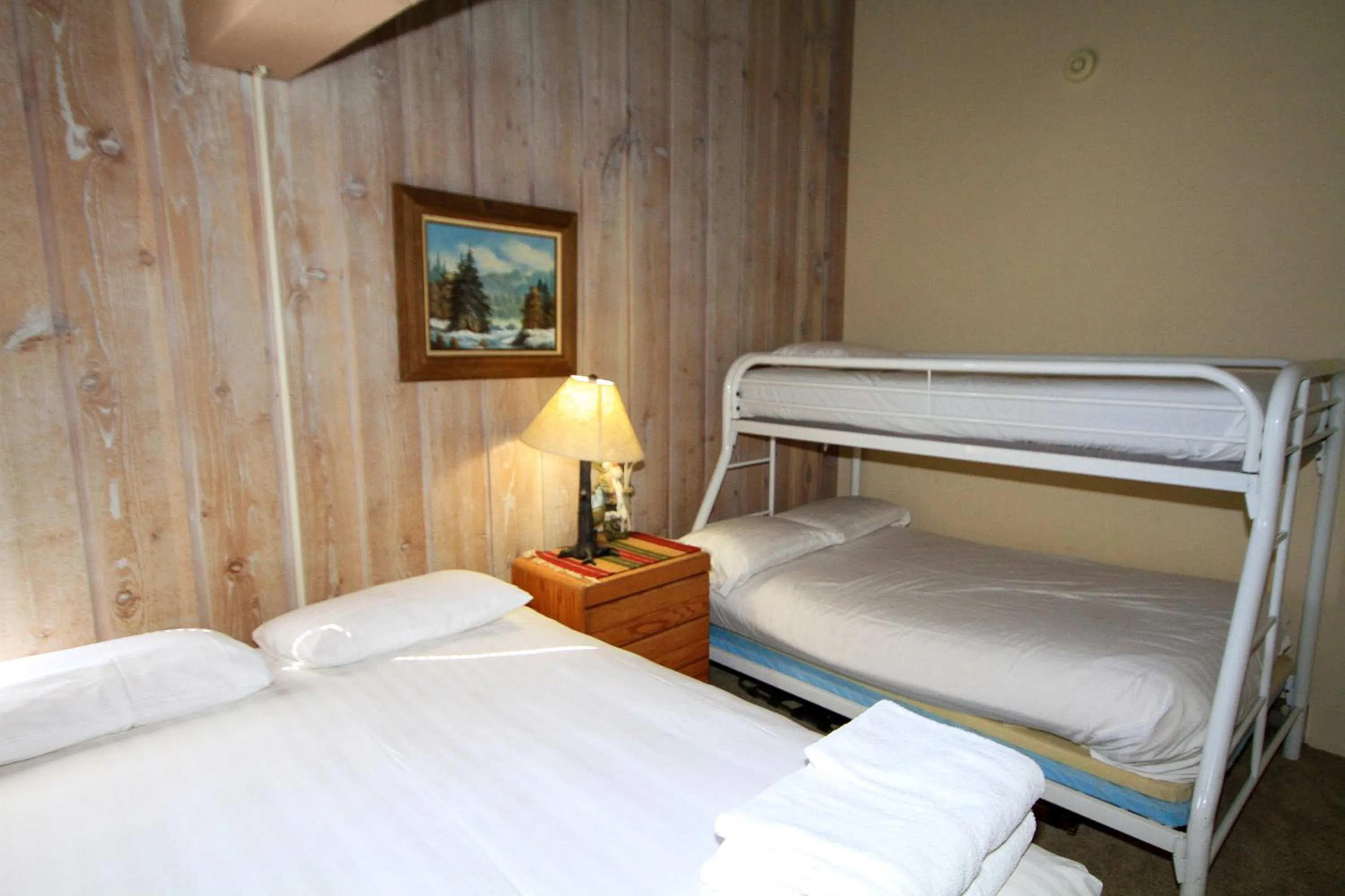 Other, Bed in Mammoth Ski Racquet Club 64 - Pet Friendly