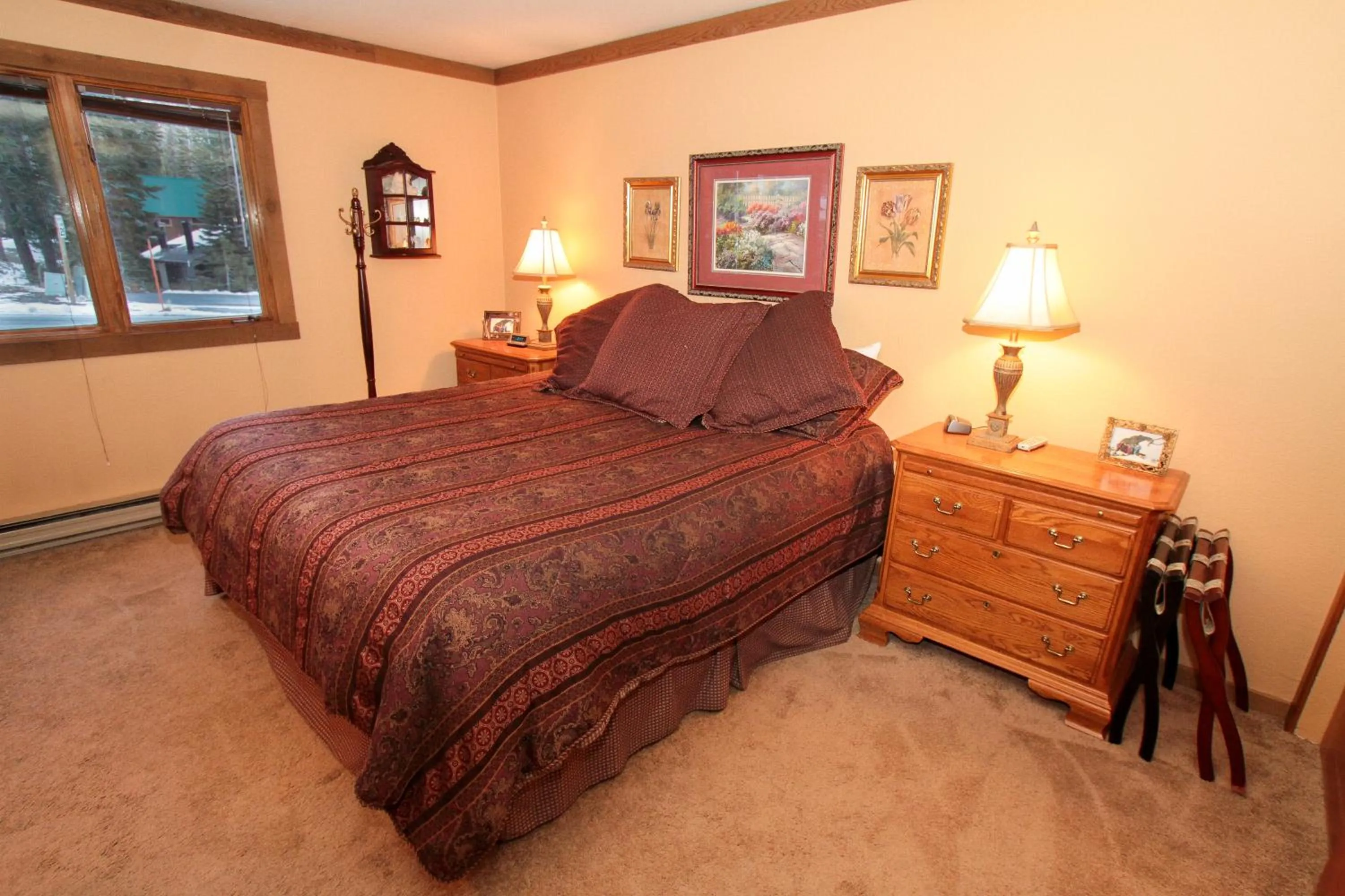 Other, Bed in Mountainback 17 Den