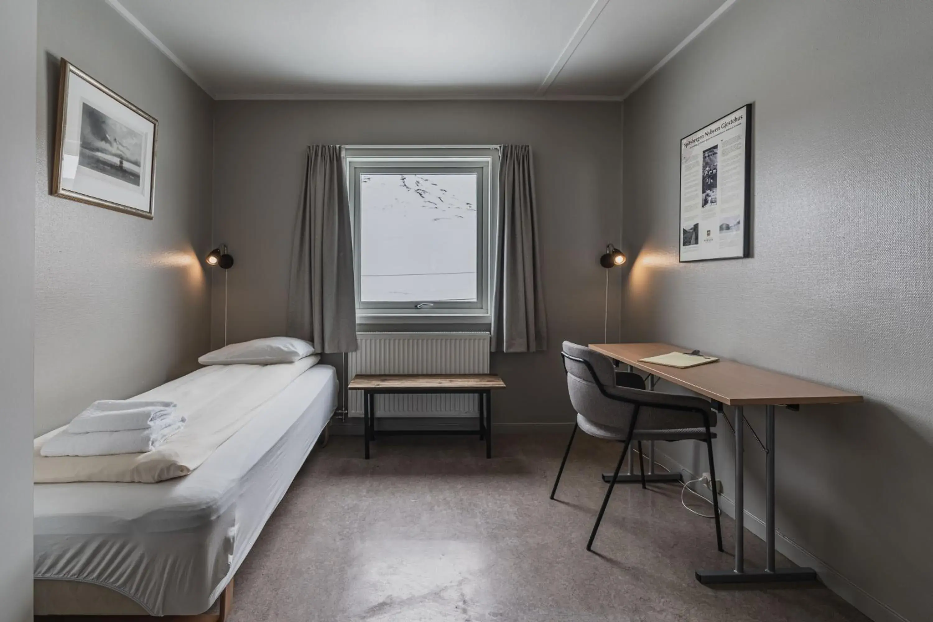 Economy Single Room with Shared Bathroom - single occupancy in Coal Miners’ Cabins Economy Single Room with Shared Bathroom - single occupancy in Coal Miners’ Cabins