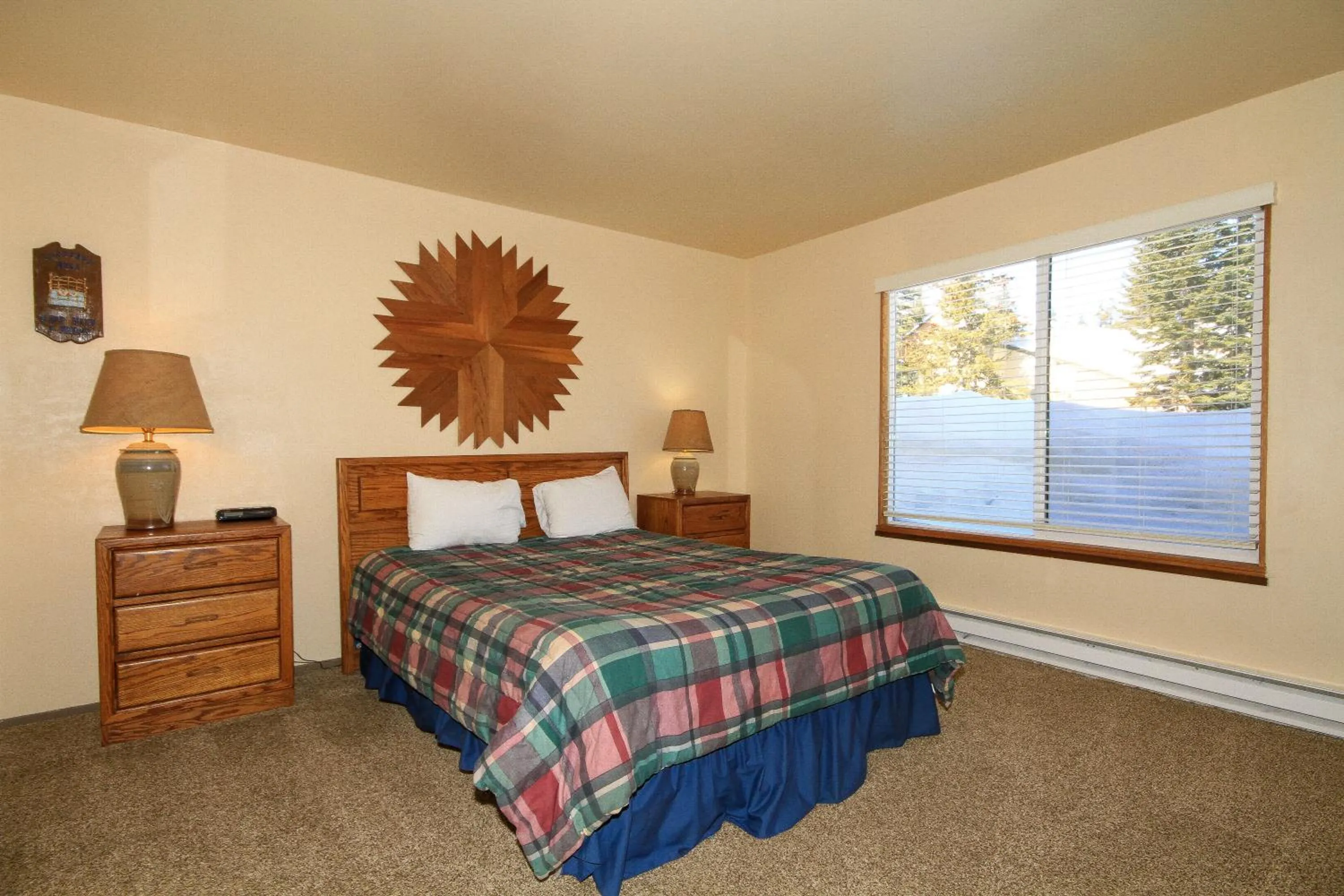 Other, Bed in Discovery 4 125