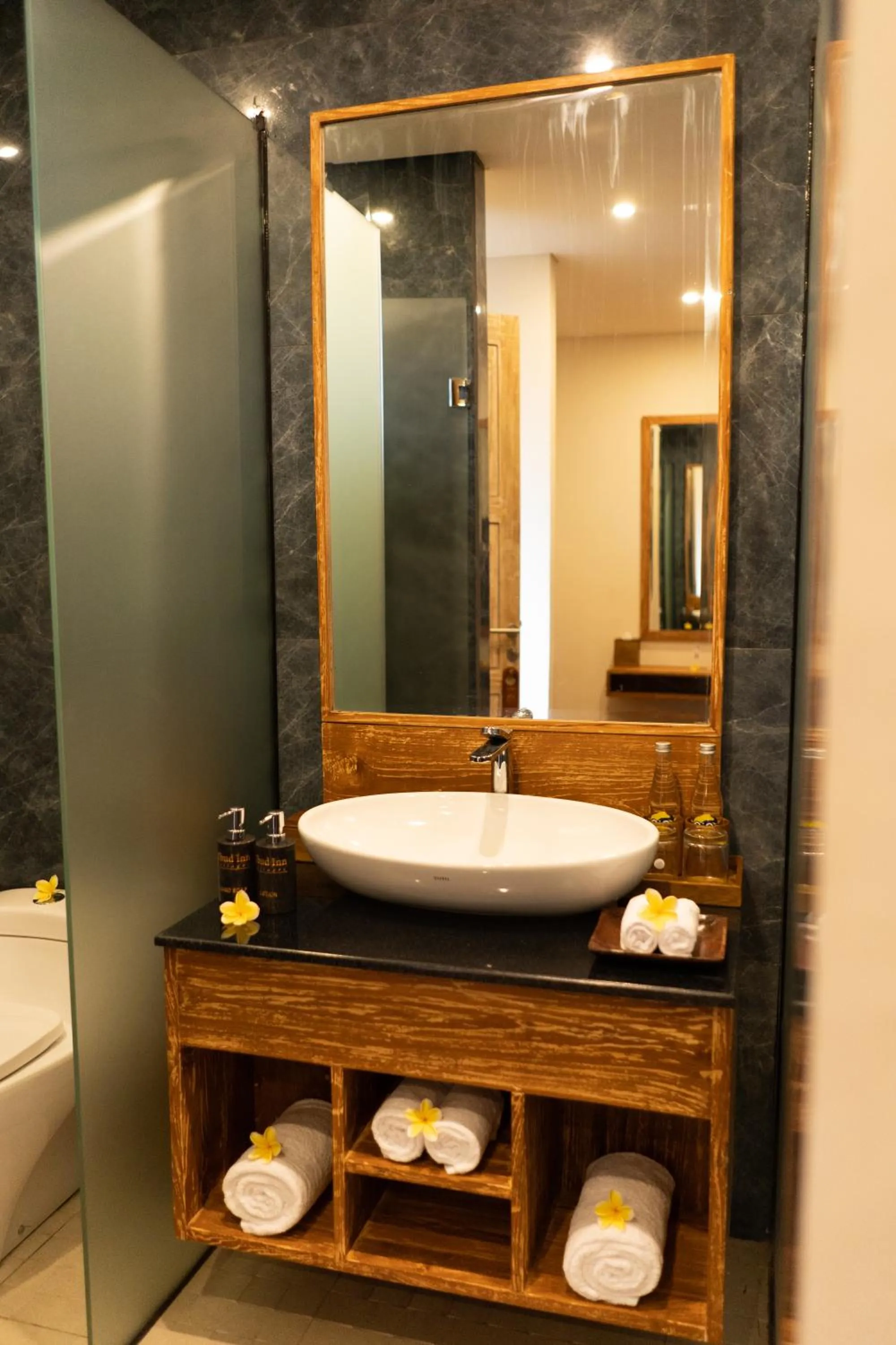 Ubud Inn Cottage by Prasi