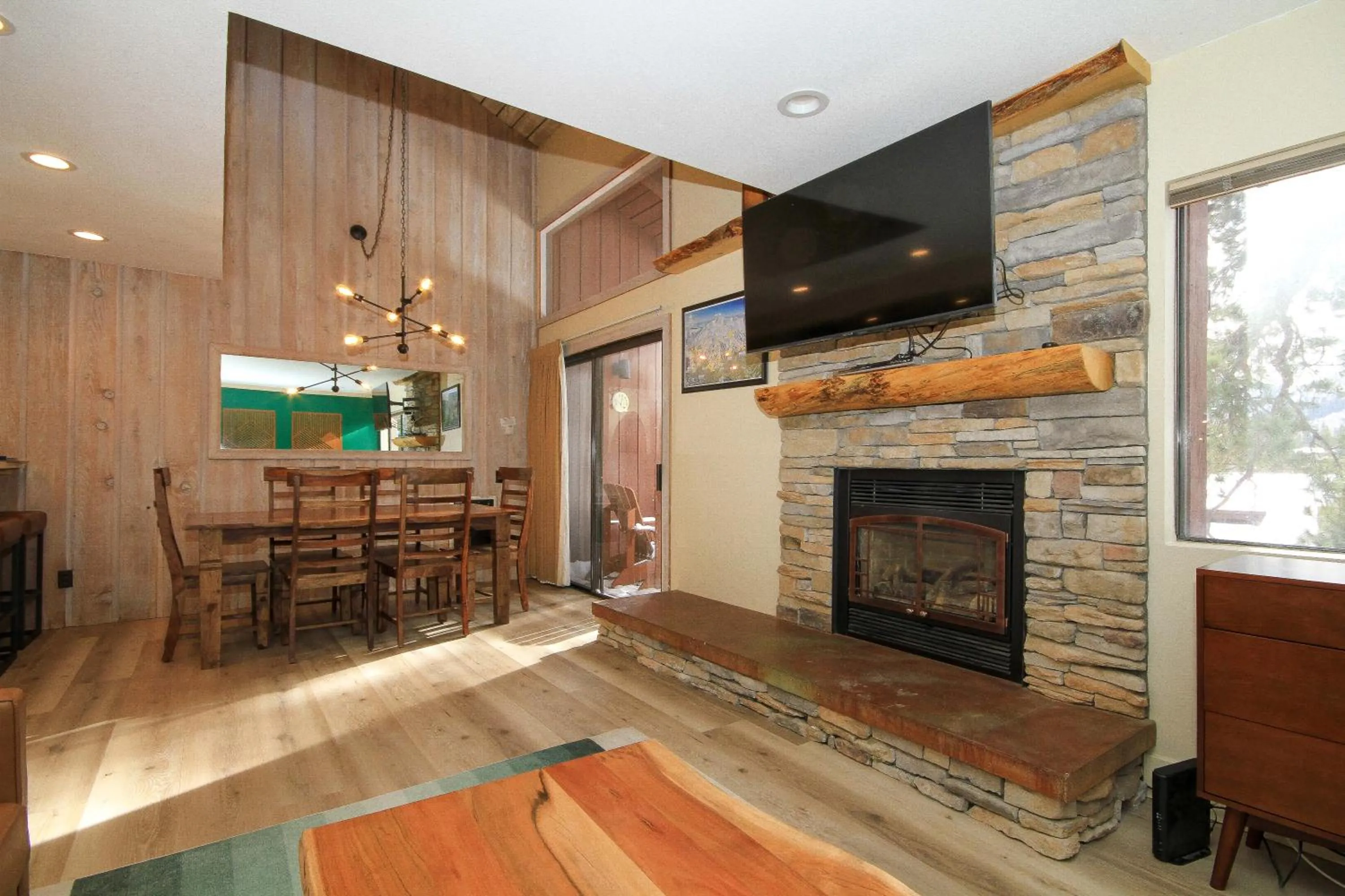 Mammoth Ski Racquet Club 86 - Pet Friendly