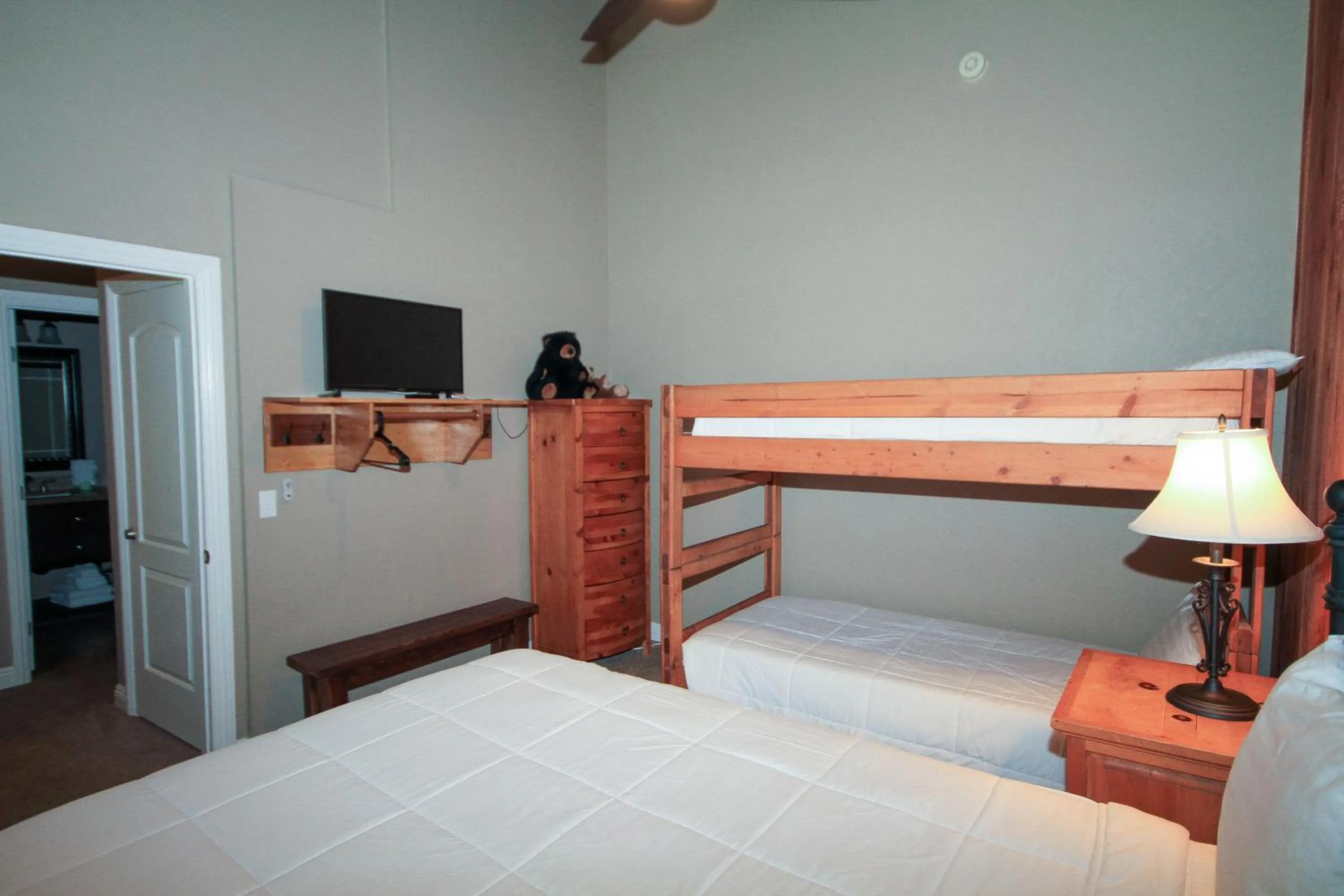 Other, Bed in Mammoth Ski Racquet Club 38 - Pet ok - Loft
