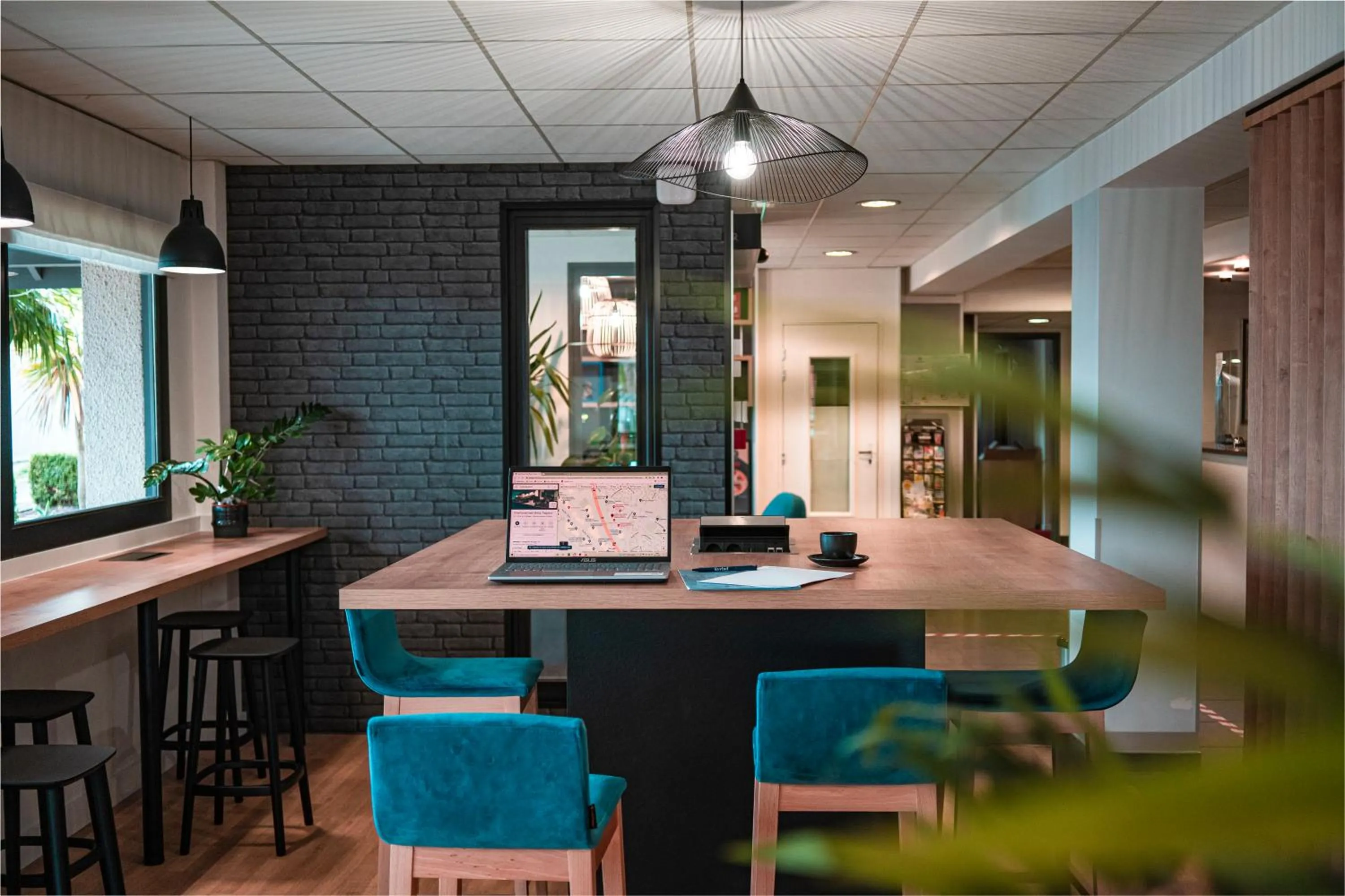 Seating area in Kyriad Saint Brieuc - Tregueux